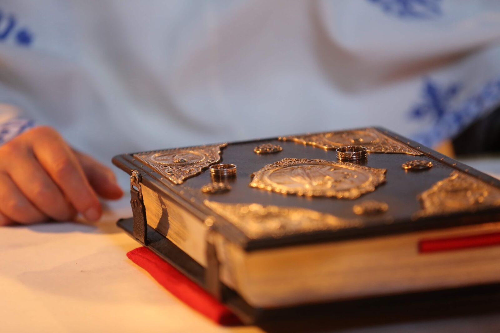 Canon EOS 5D Mark III sample photo. Bible, wedding ring, ceremony photography