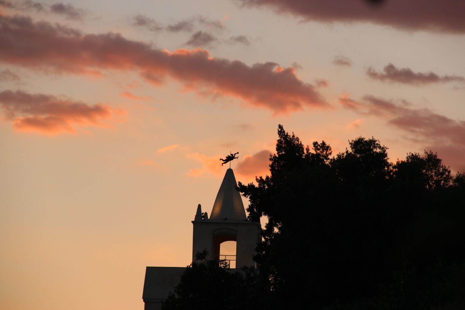 Canon EOS 600D (Rebel EOS T3i / EOS Kiss X5) sample photo. Sky, church, twilight photography