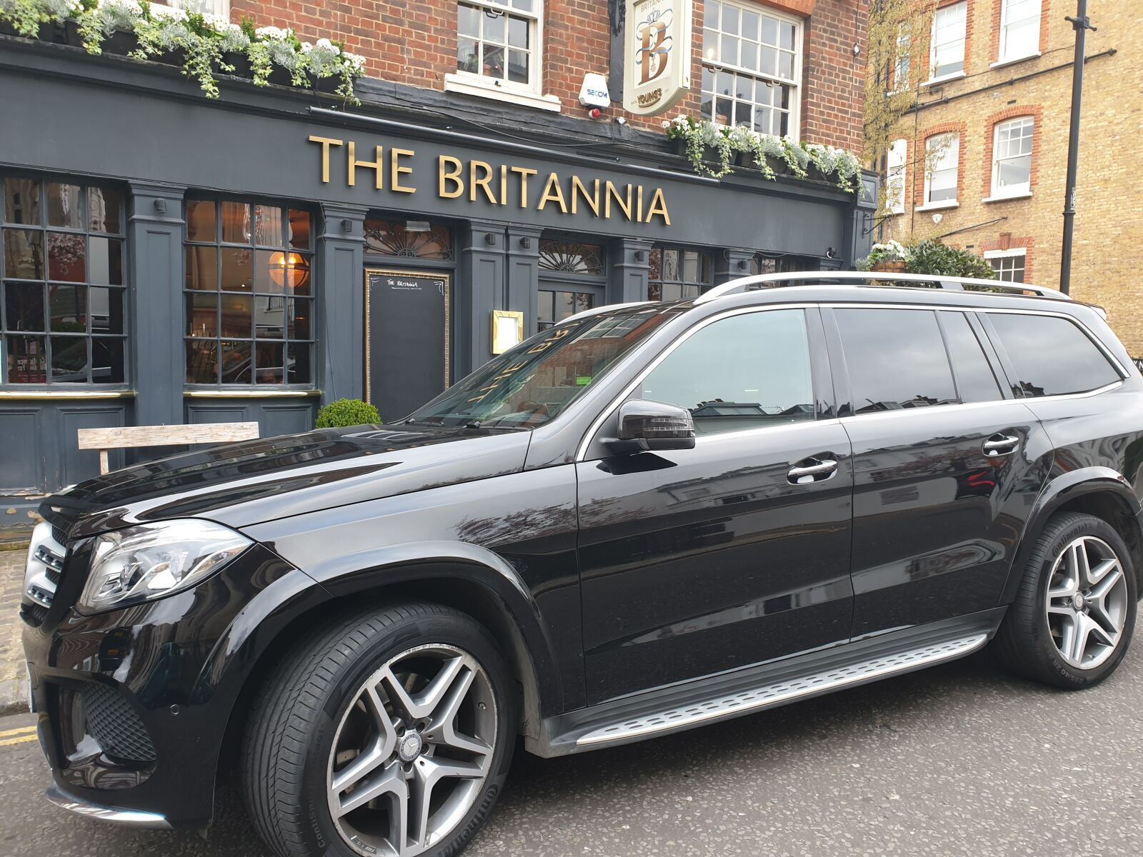 Samsung Galaxy Note9 sample photo. Mercedes, gls, london photography