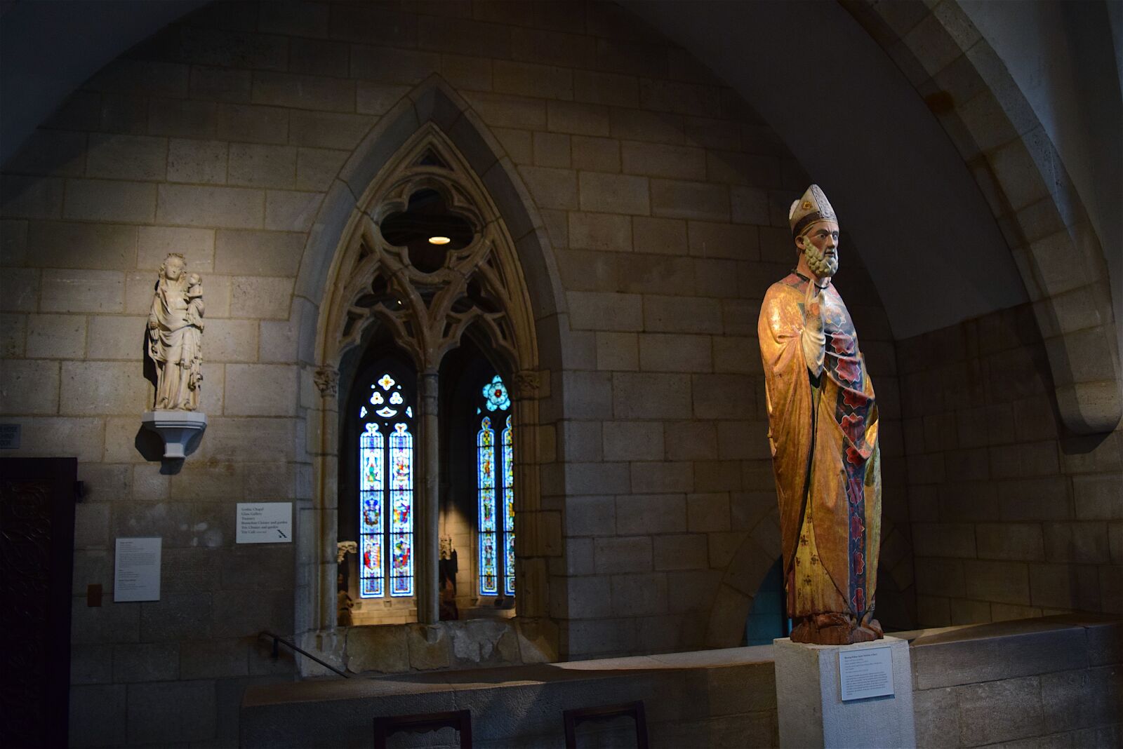 Nikon D3300 sample photo. Museum, statue, medieval photography