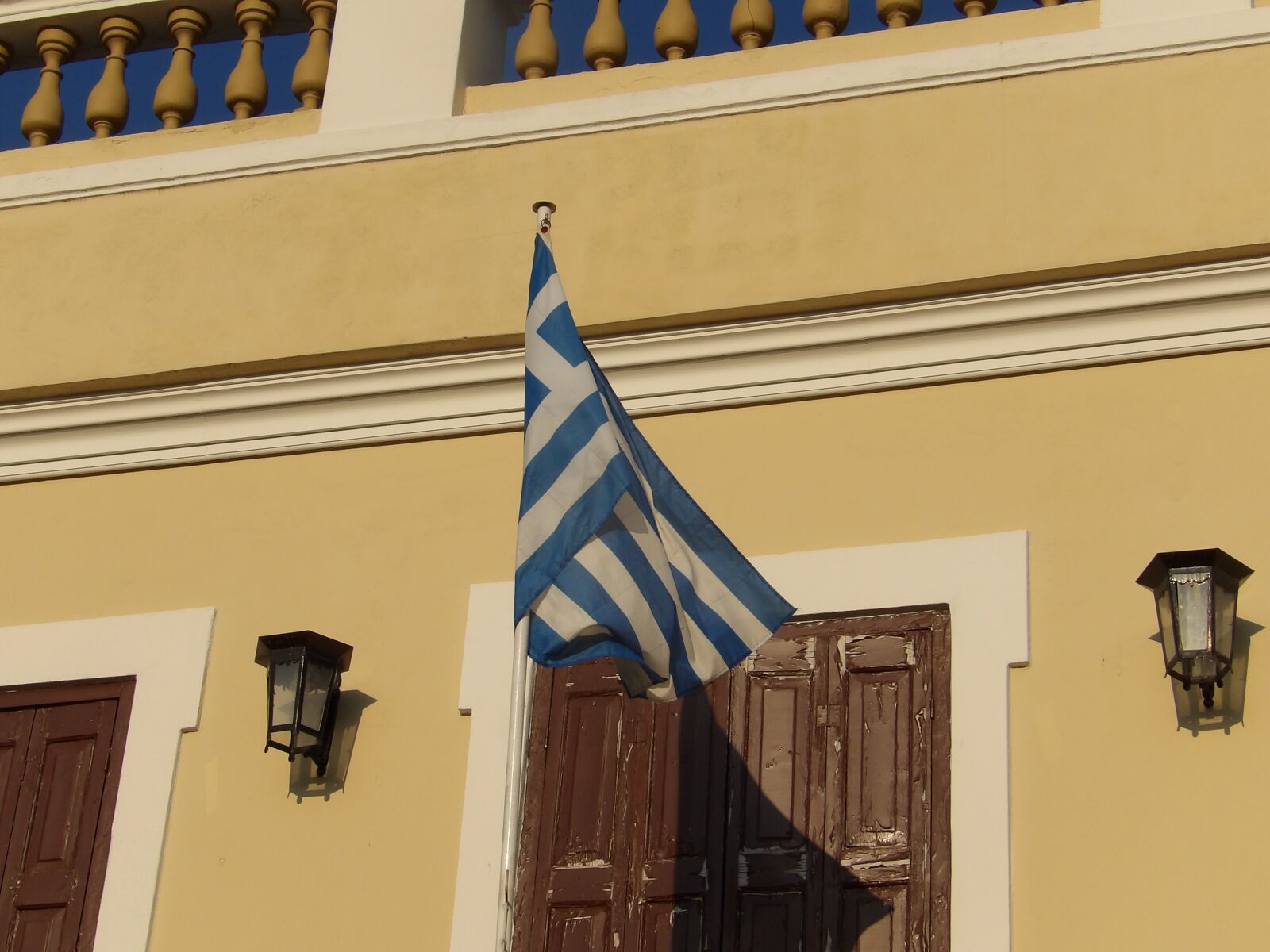 Kodak PIXPRO AZ521 sample photo. Flag, greece, greek photography
