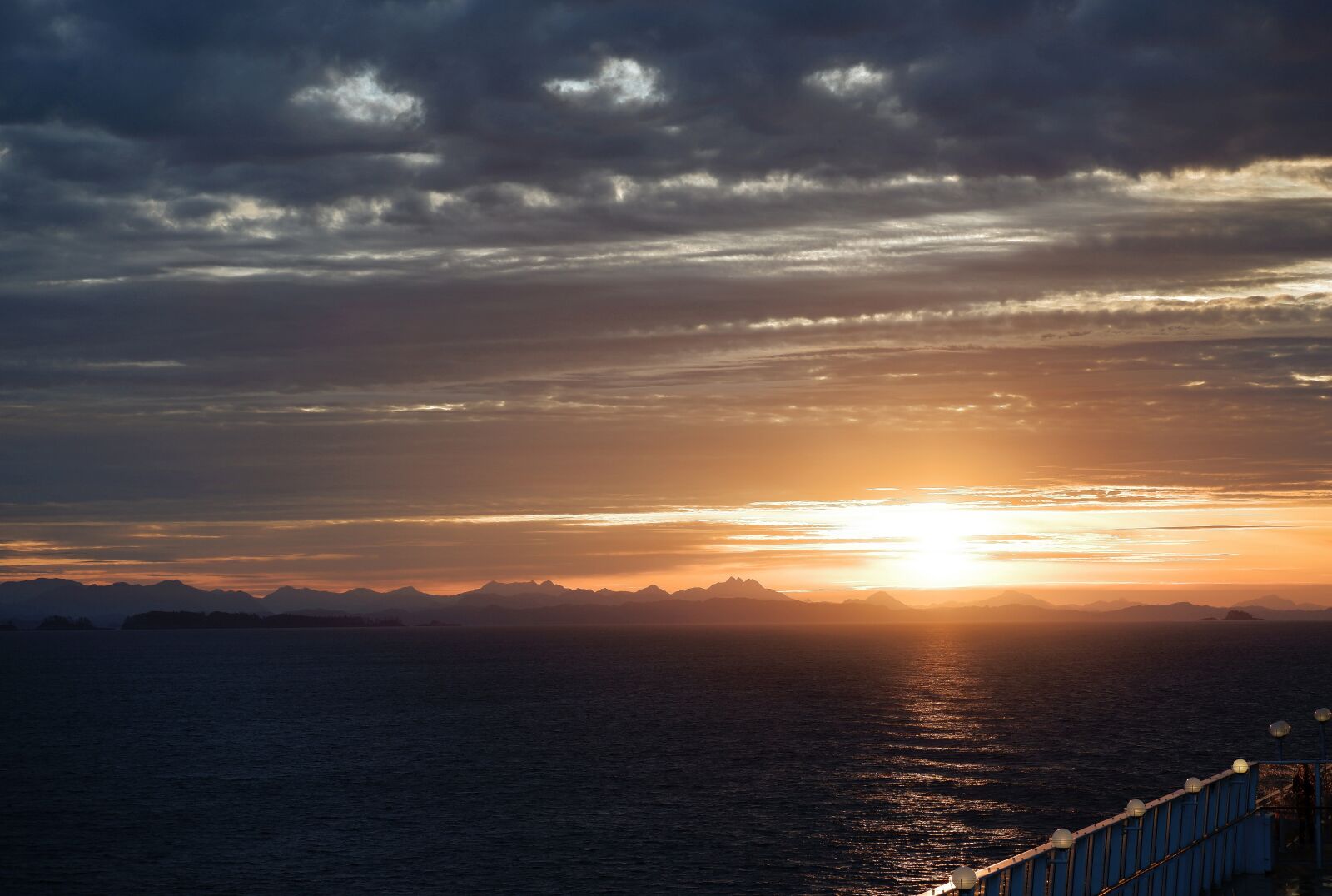 Fujifilm X-A5 sample photo. Landscape, west, sun photography