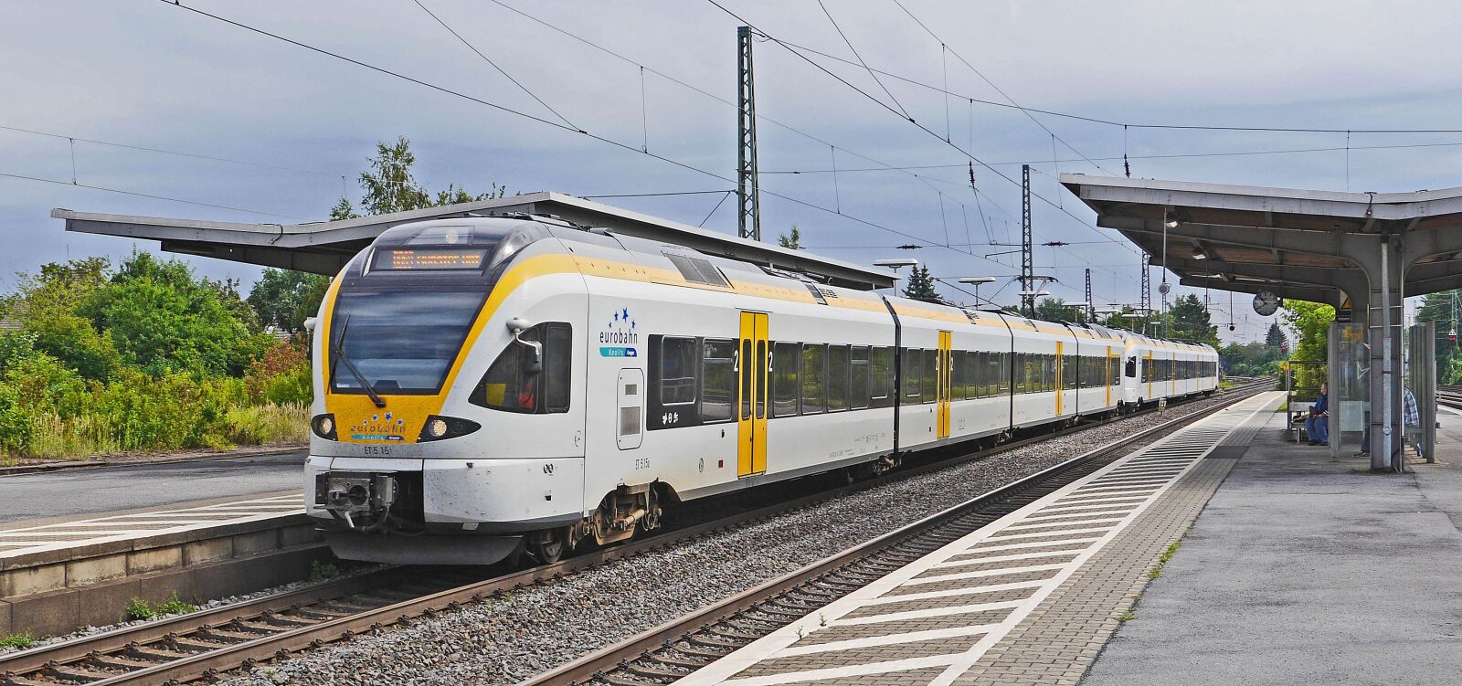 Panasonic Lumix DMC-GH3 sample photo. Euro rail, regional traffic photography
