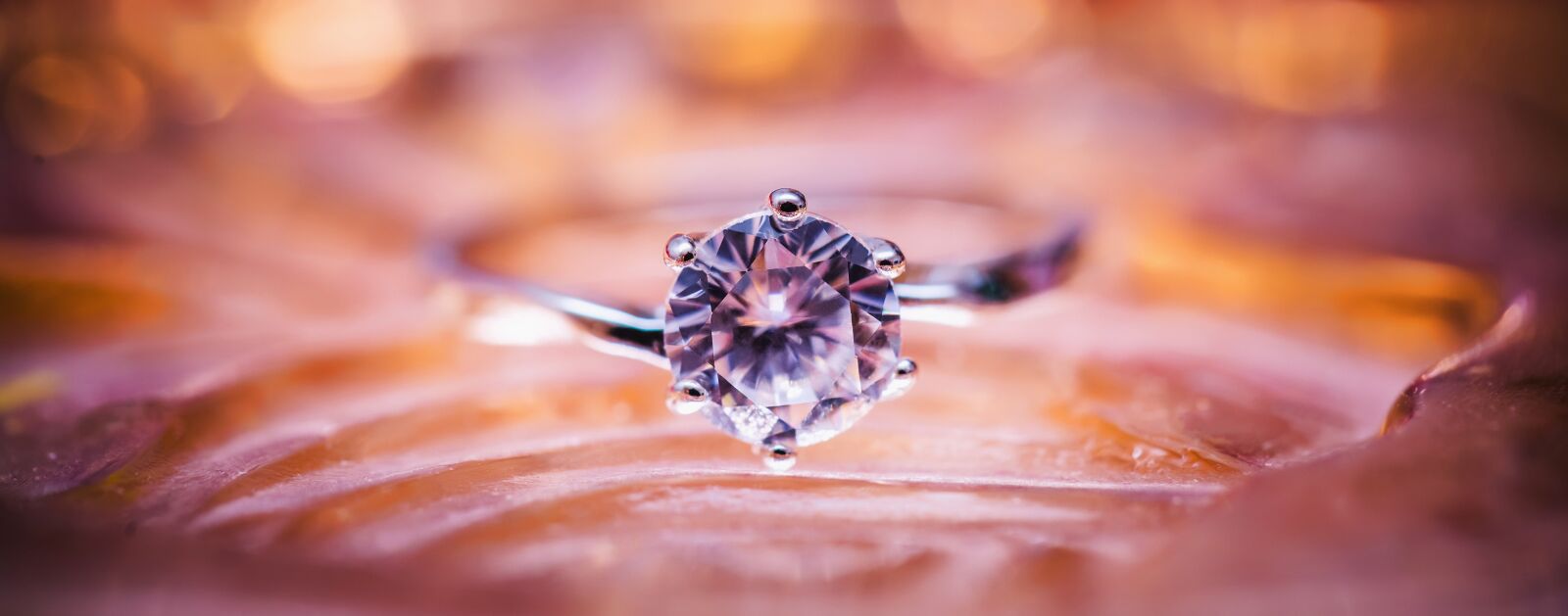 Canon EF 100mm F2.8L Macro IS USM sample photo. Diamond, jewellery, jewelry photography