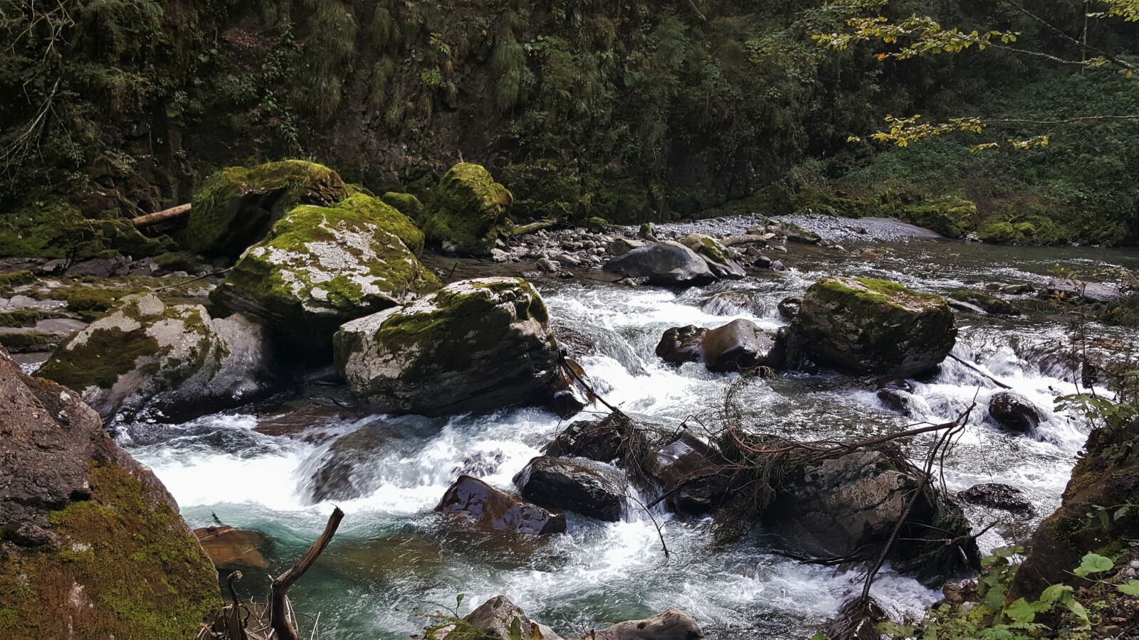 Samsung GALAXY S6 edge sample photo. Water, stormy, bach photography