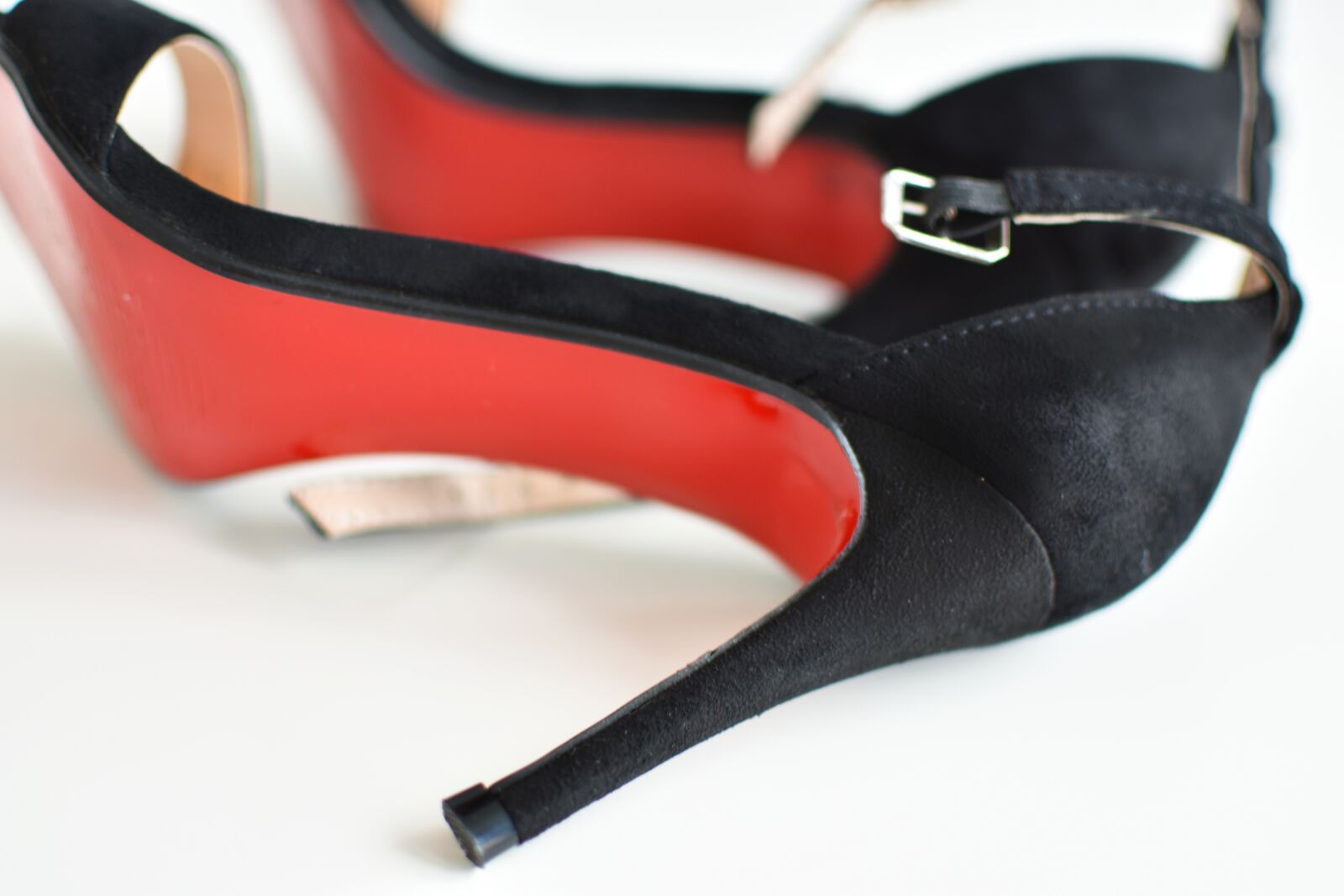 Nikon D3400 sample photo. Women's shoes, high heels photography