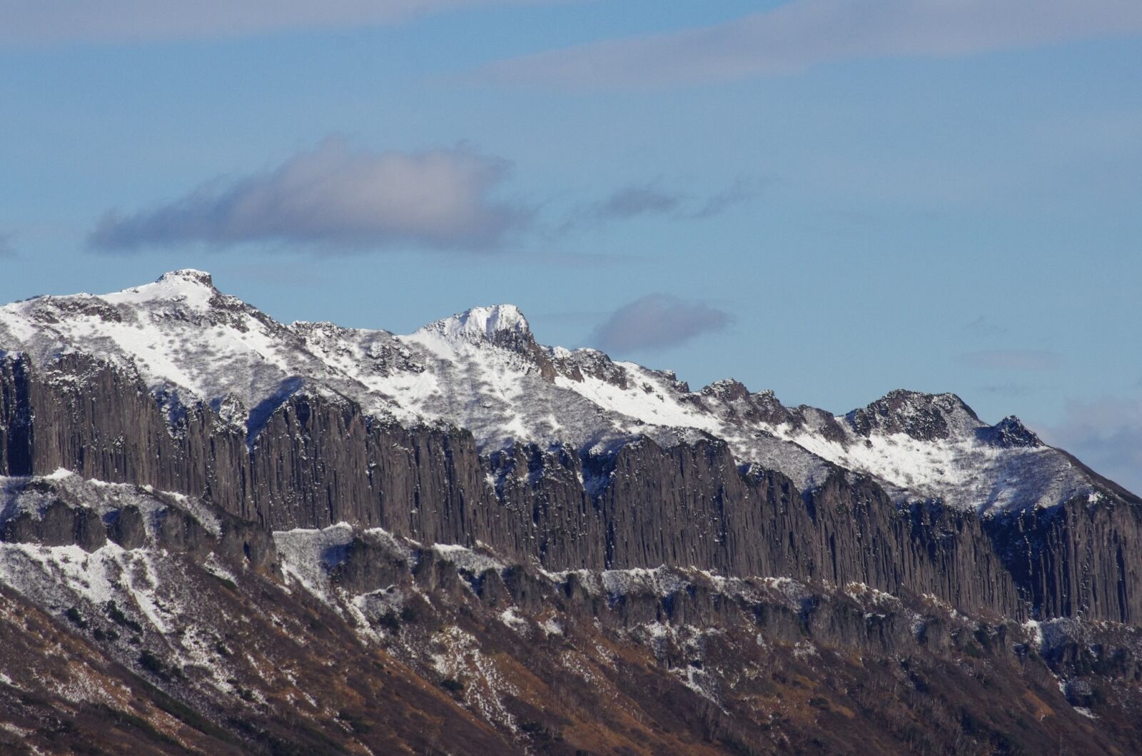Pentax K-5 sample photo. Mountains, ranges, stone wall photography