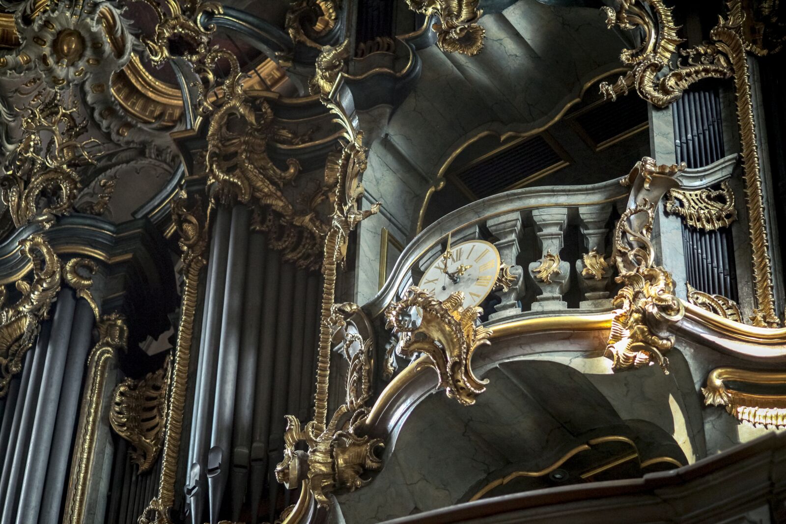 Canon EOS 5D Mark II sample photo. Organ, church, kahn photography