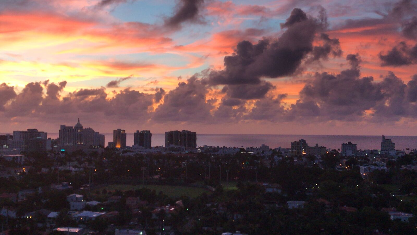 Apple iPhone 7 Plus + iPhone 7 Plus back camera 3.99mm f/1.8 sample photo. Beach, sunrise, miami beach photography