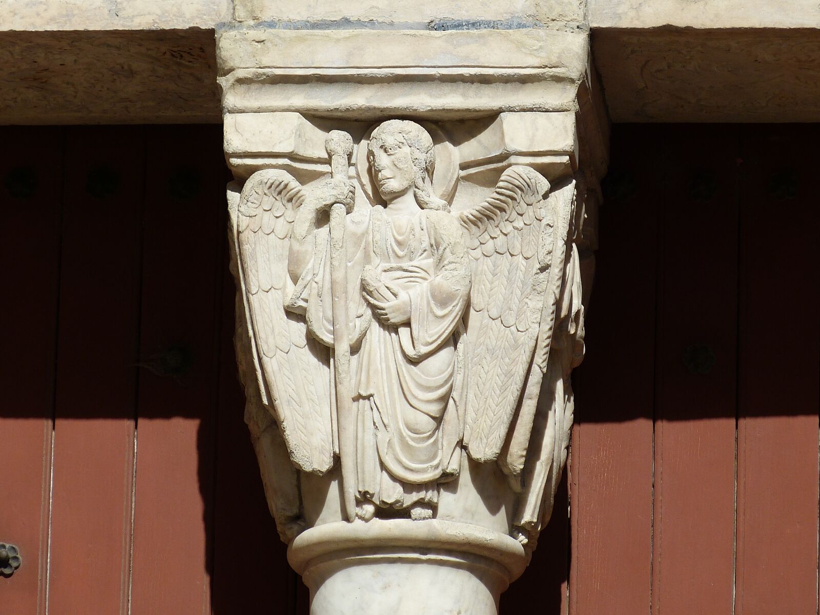 Panasonic Lumix DMC-FZ150 sample photo. Arles, cathedral, facade photography