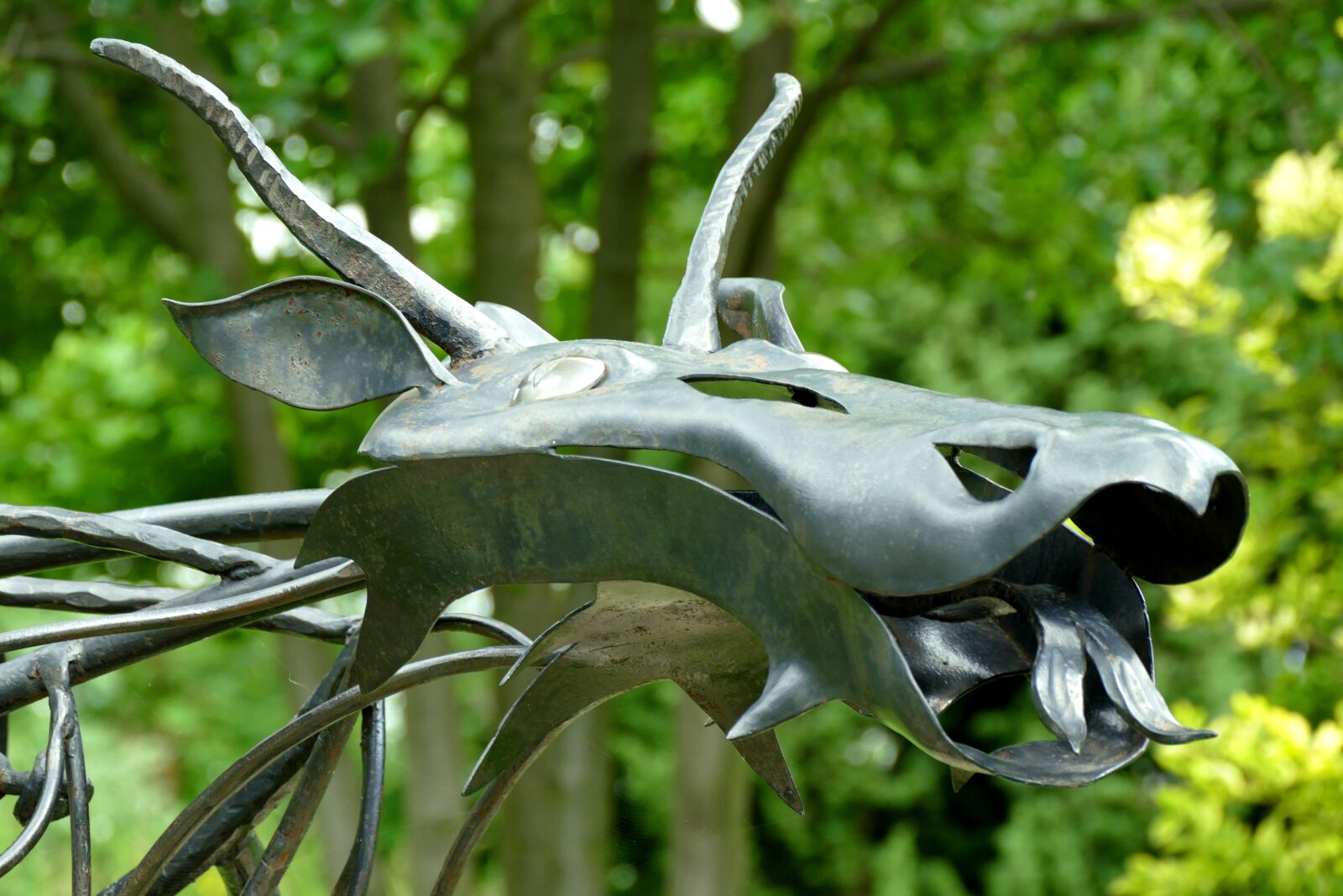 Panasonic Lumix DMC-FZ1000 sample photo. Sculpture, figure photography