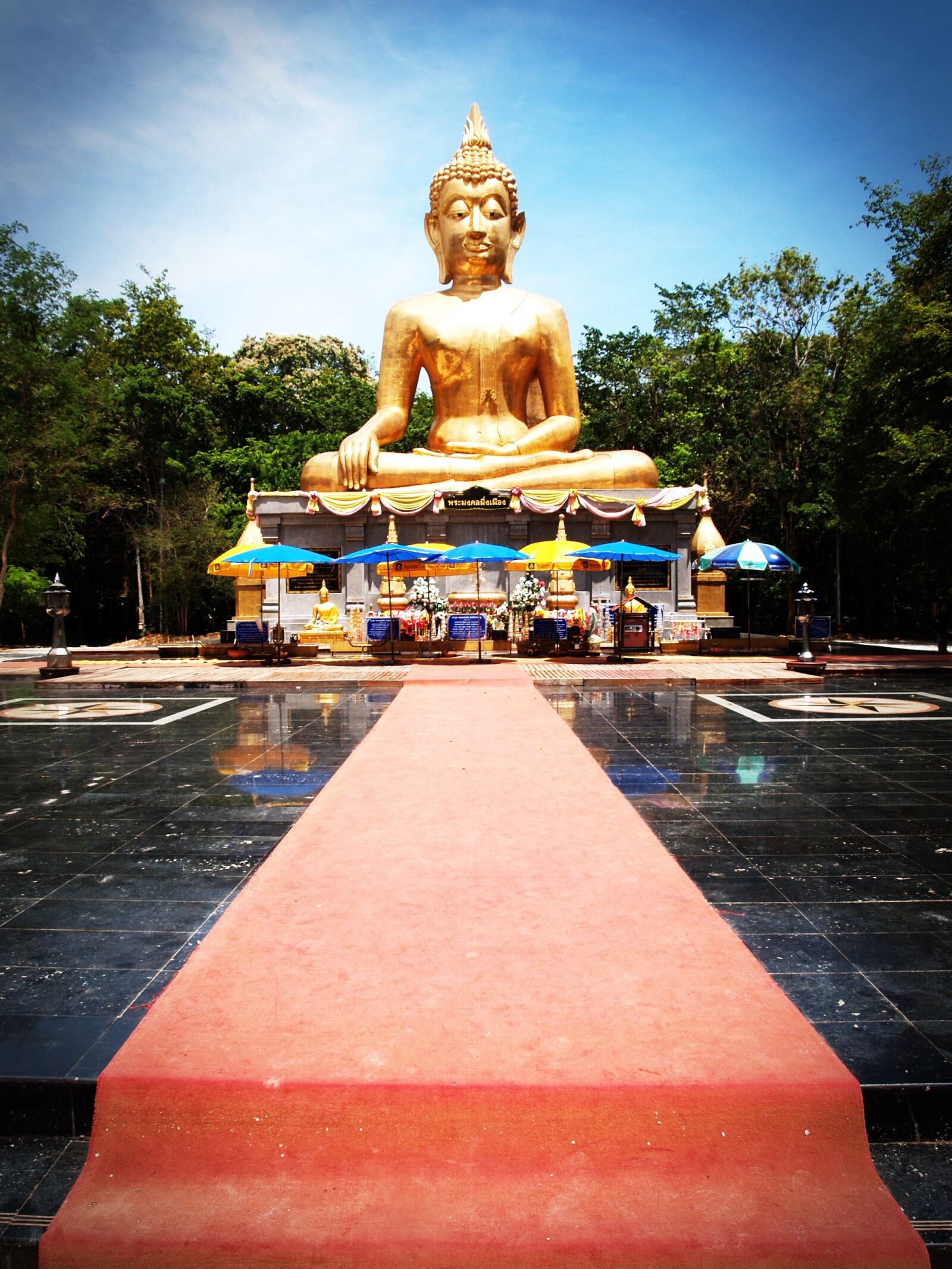 Olympus E-300 (EVOLT E-300) sample photo. Amnat charoen, ancient, architecture photography