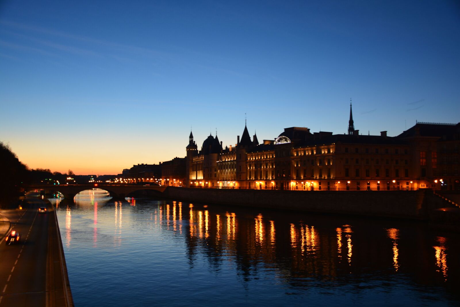 Nikon D7100 sample photo. Paris, morning, mirror image photography
