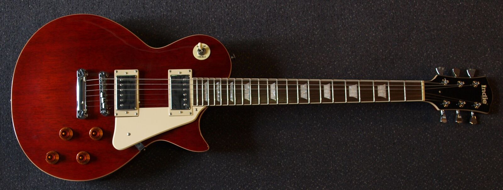 Olympus E-520 (EVOLT E-520) sample photo. Guitar, indie the standard photography