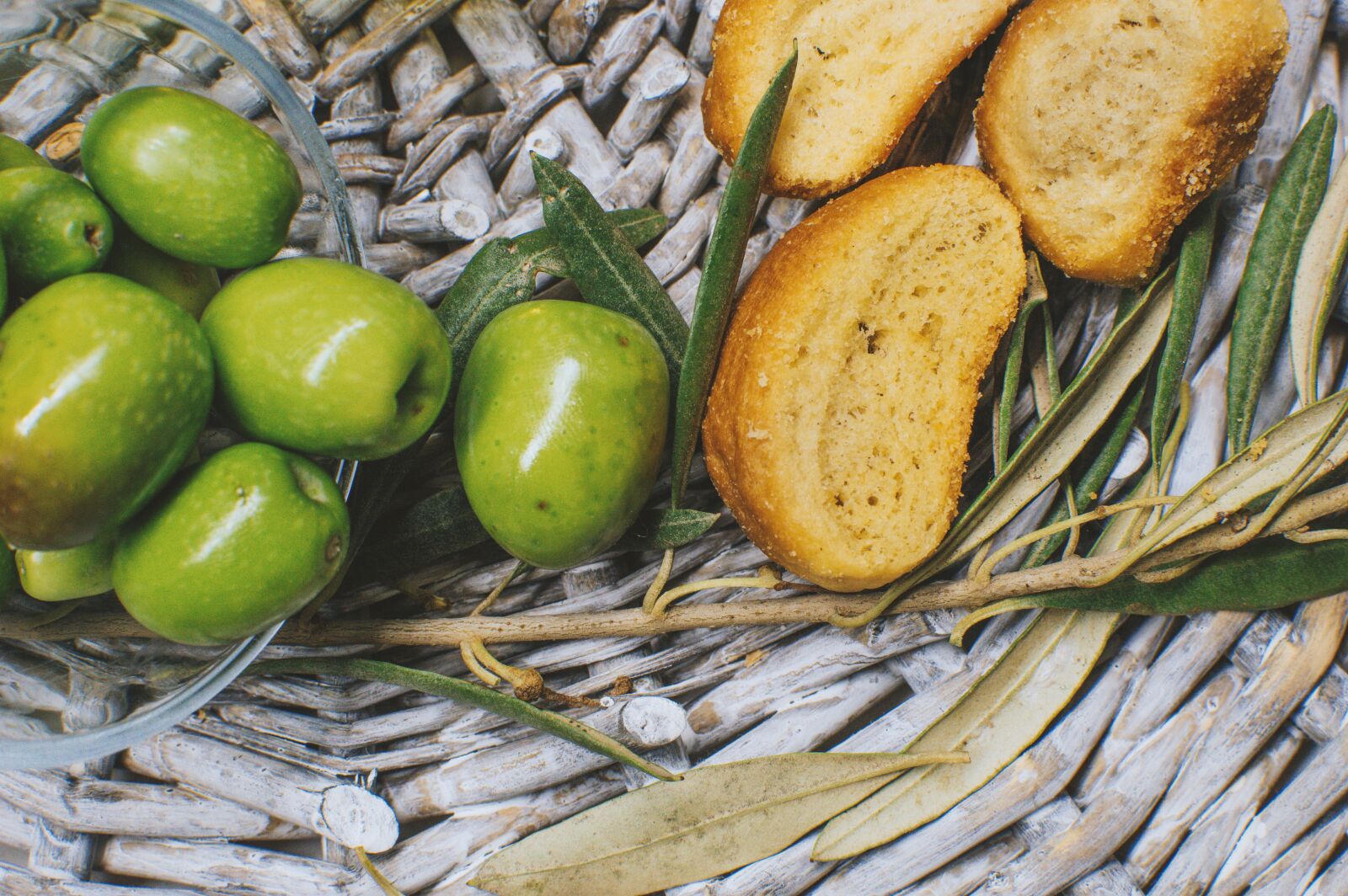 Nikon D3200 sample photo. Olives, green, mediterranean photography