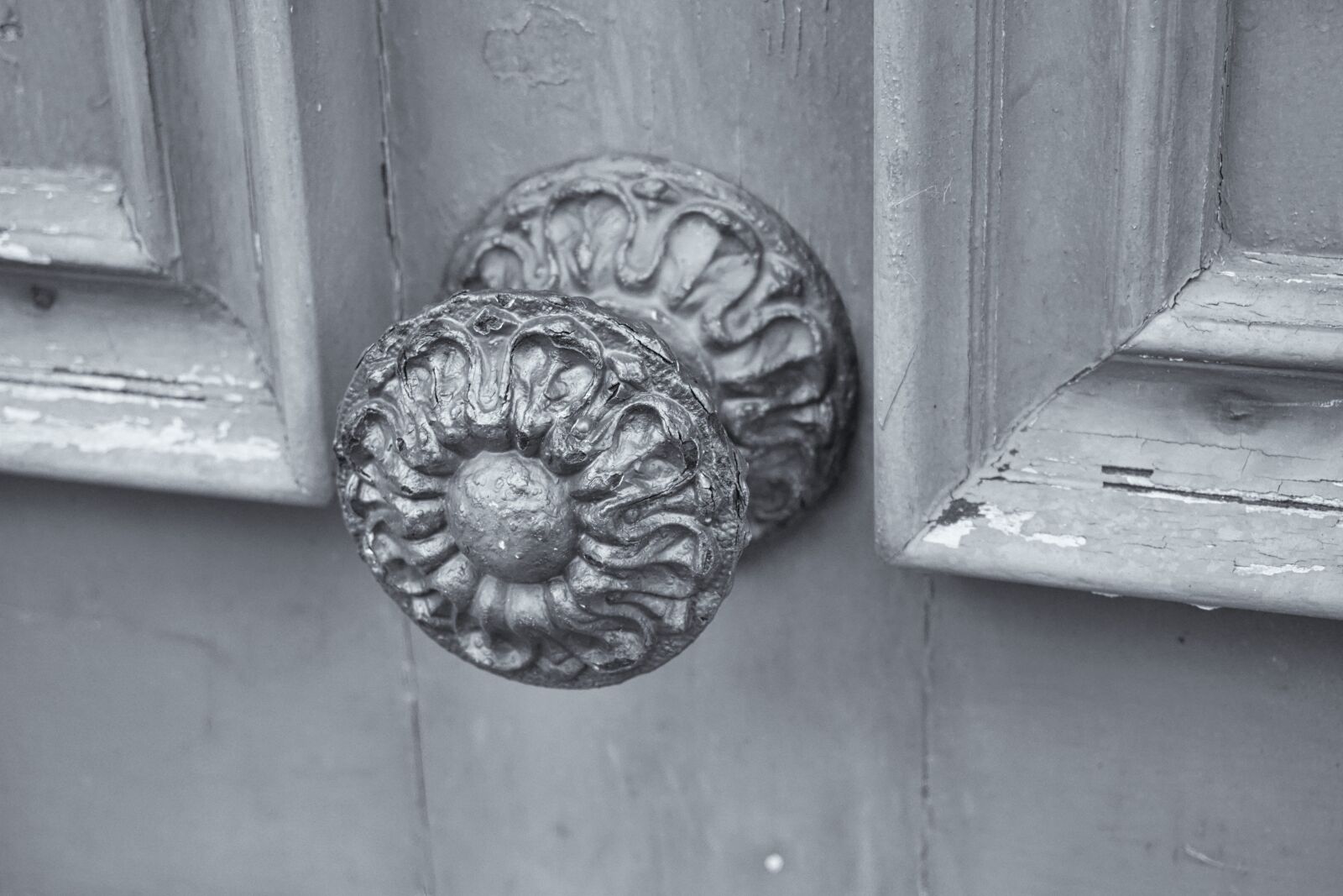 Sony a6000 sample photo. Handle, metal, door photography