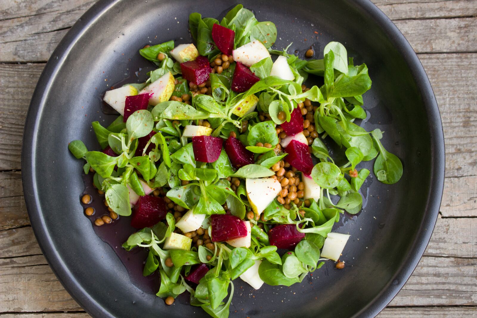 Canon EOS 600D (Rebel EOS T3i / EOS Kiss X5) sample photo. Salad, lenses, pear photography