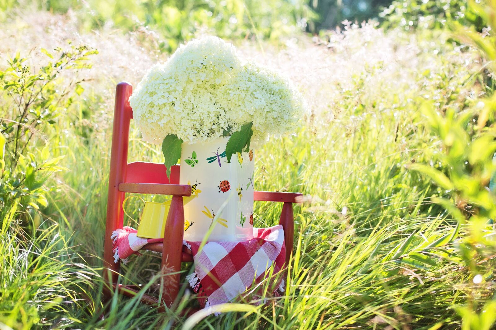 Canon EF 50mm F1.4 USM sample photo. Hydrangeas, pitcher, summer photography