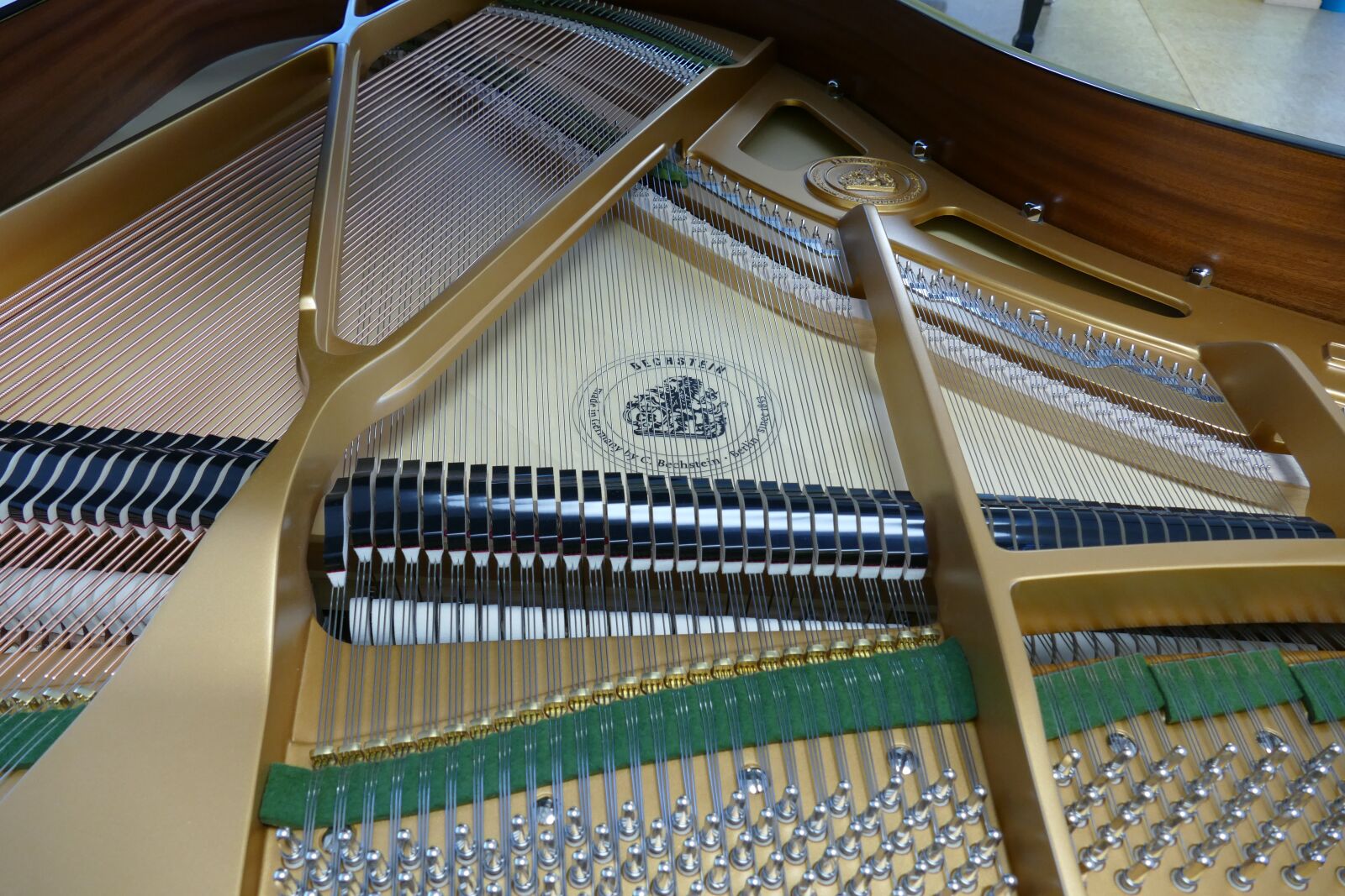 Panasonic Lumix DMC-FZ1000 sample photo. Wing, piano, bechstein photography