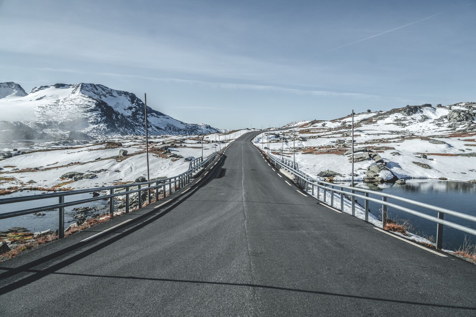 Sony a6000 + Sony E PZ 18-105mm F4 G OSS sample photo. Path, norway, landscape photography
