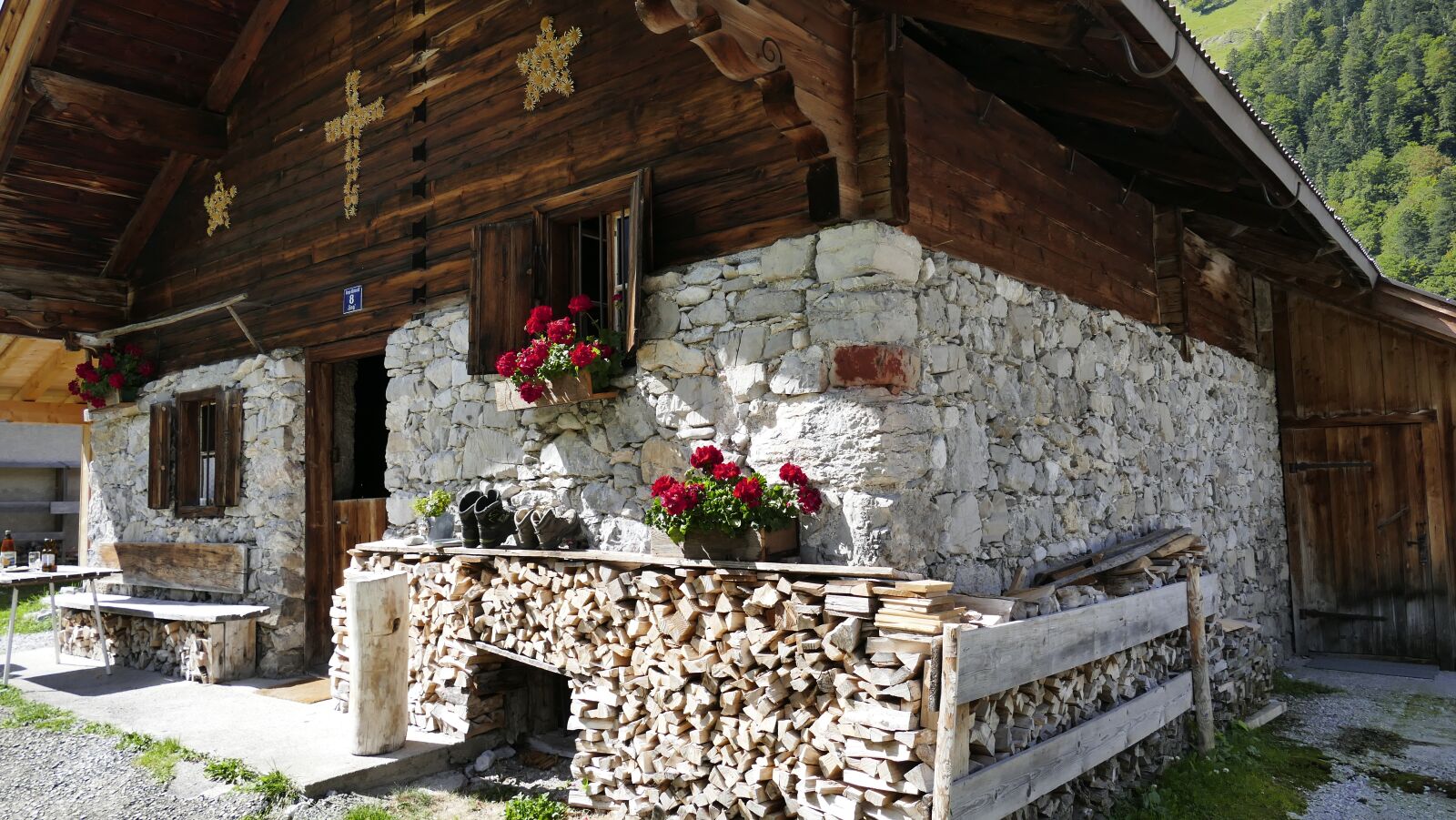 Panasonic Lumix DMC-FZ1000 sample photo. Ahornboden, austria, landscape photography