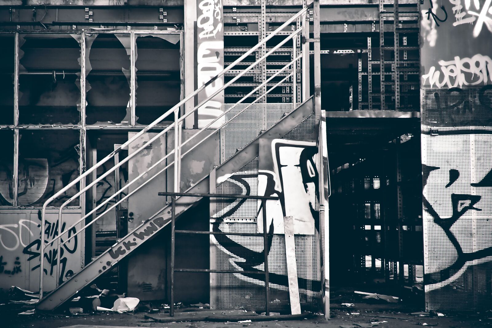 Olympus OM-D E-M10 sample photo. Factory, lost places, lapsed photography
