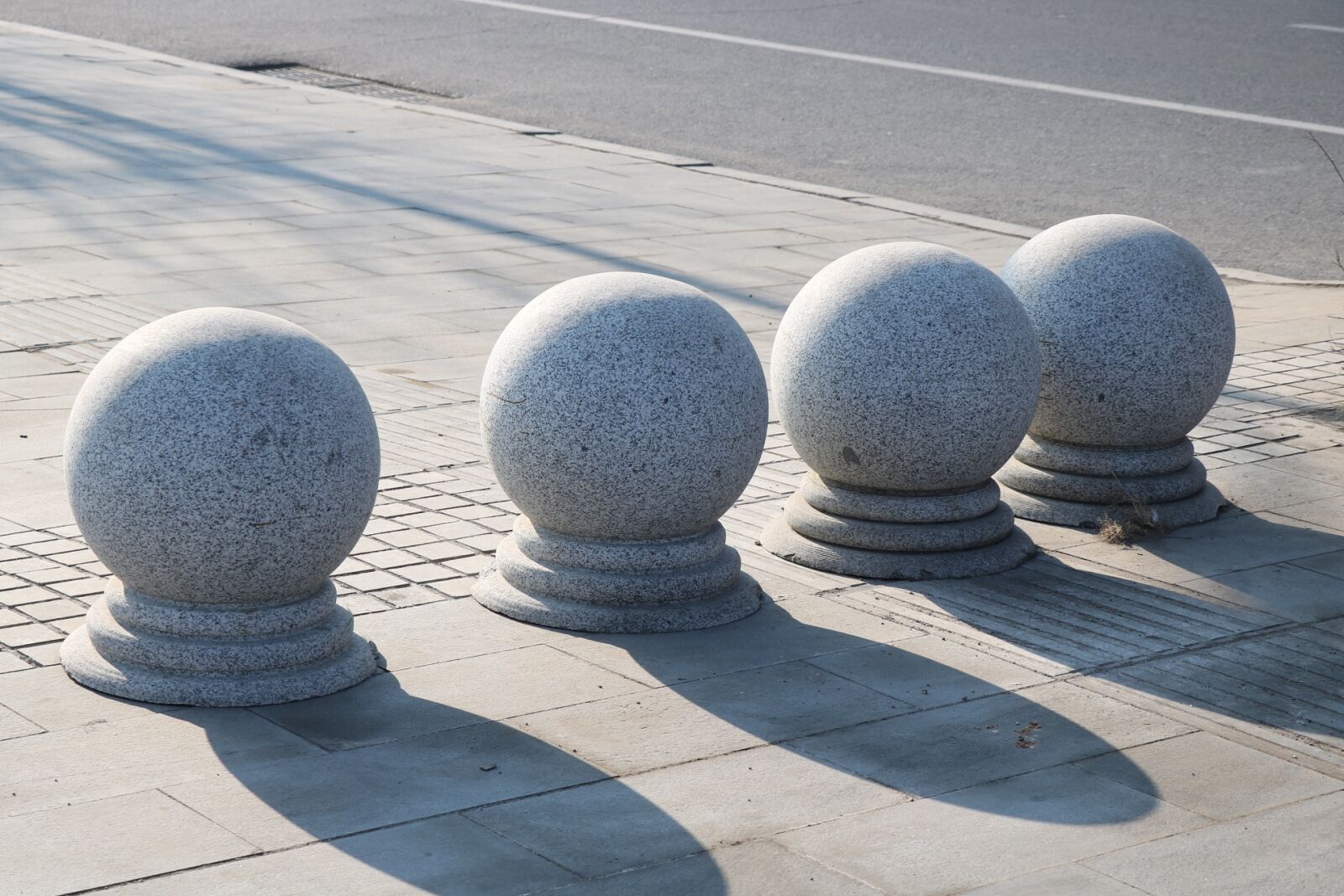 Canon EOS 760D (EOS Rebel T6s / EOS 8000D) sample photo. Shadows, roads, light photography