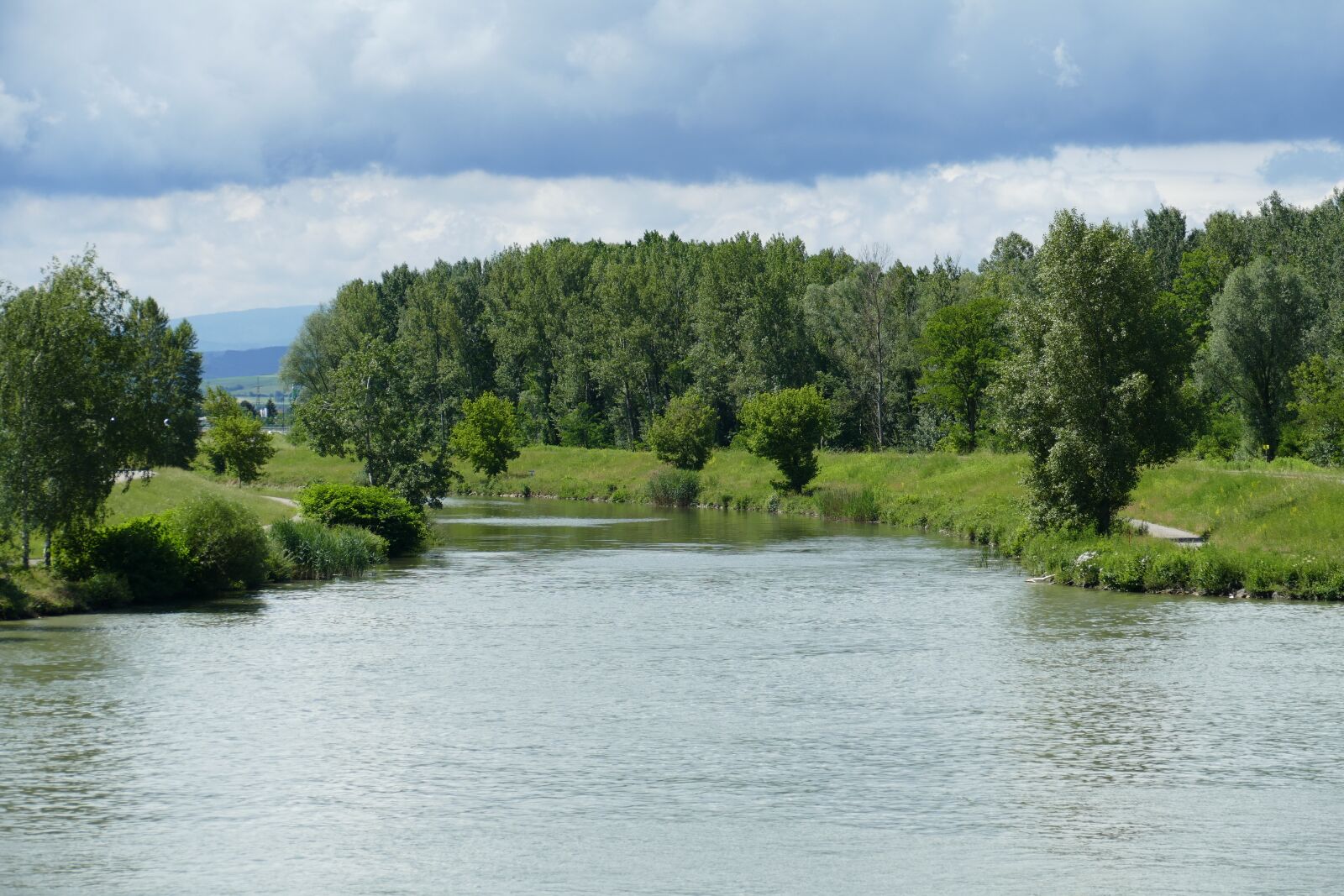 Panasonic Lumix DMC-FZ1000 sample photo. Danube, austria, river cruise photography