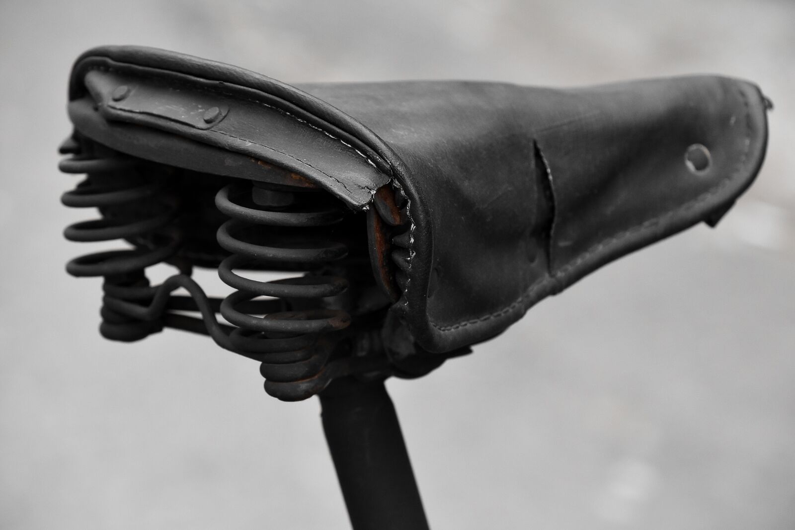Nikon D5500 sample photo. Bicycle, seat, device, leather photography
