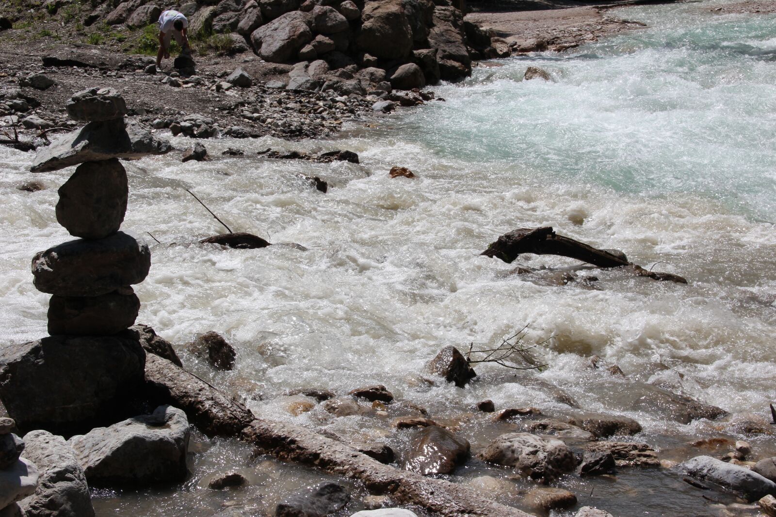 Canon EOS 600D (Rebel EOS T3i / EOS Kiss X5) sample photo. Water, tearing, landscape photography