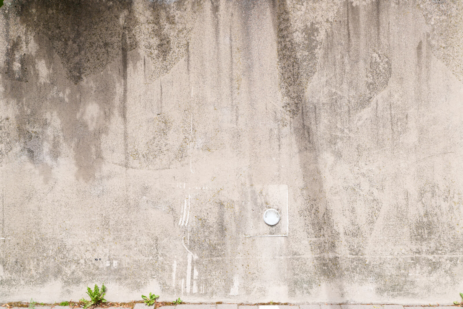 Sigma 28-45mm F1.8 DG DN Art sample photo. Concrete wall photography