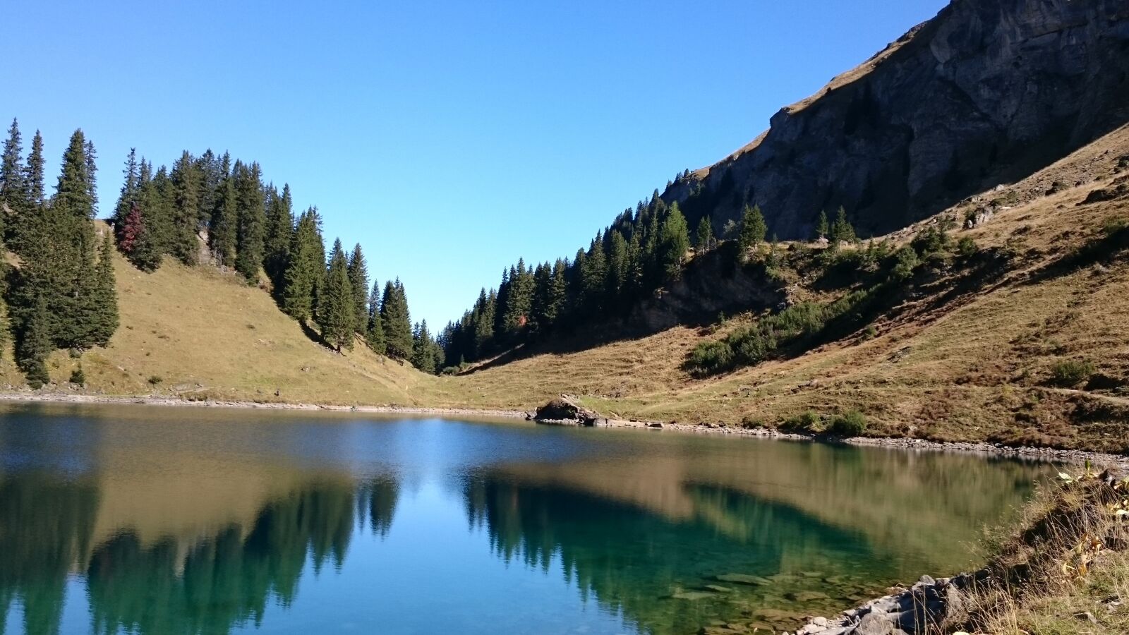 Sony Xperia Z3 sample photo. Lake lioson, mountain, reflections photography