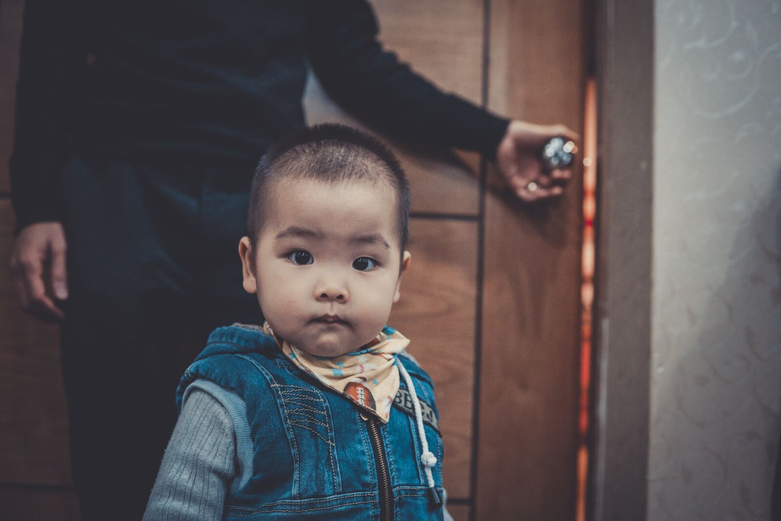 30mm F1.4 DC DN | Contemporary 016 sample photo. Happy, love, funny photography