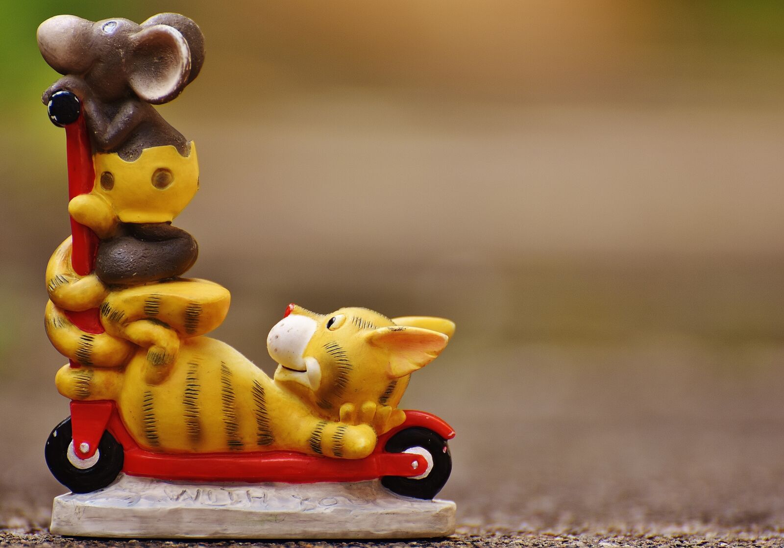 Nikon D7200 sample photo. Figures, mouse, cat photography