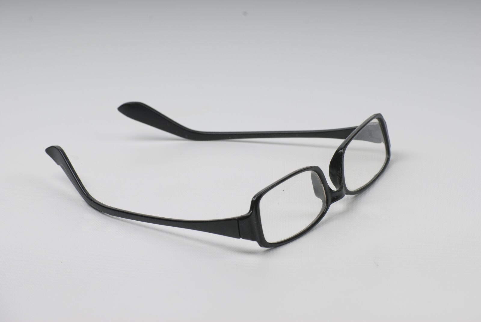 Nikon D200 sample photo. Glasses photography