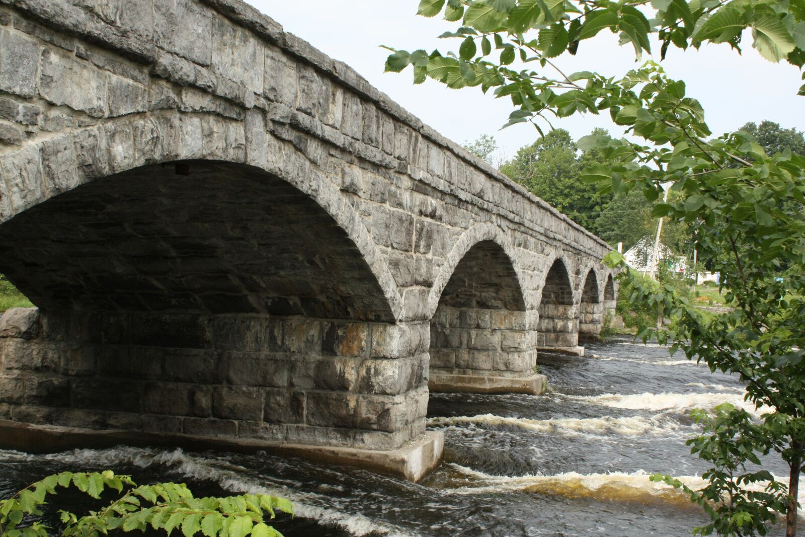 Canon EOS 450D (EOS Rebel XSi / EOS Kiss X2) sample photo. Stone bridge, 5 arch photography