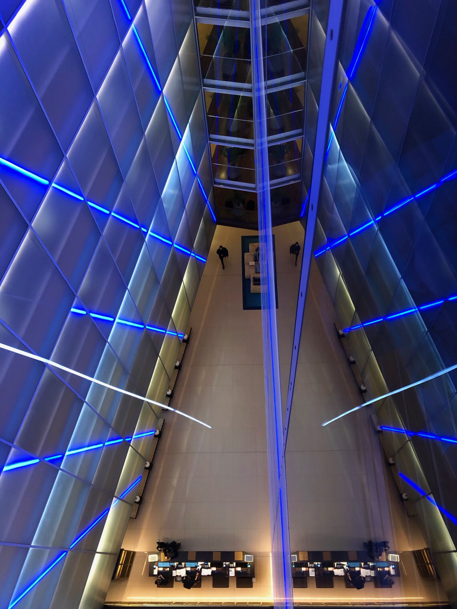 iPhone X back dual camera 4mm f/1.8 sample photo. Building, architecture, modern photography