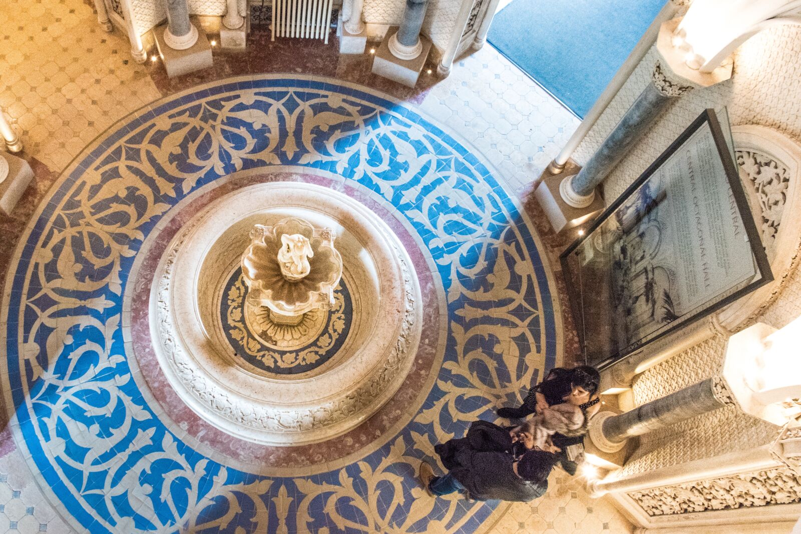 Nikon D5600 sample photo. Architecture, entrance, couple photography