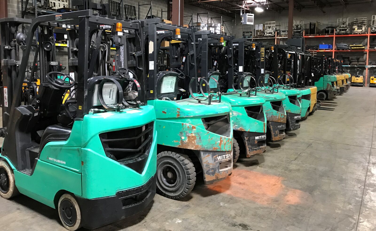 iPhone 7 back camera 3.99mm f/1.8 sample photo. Forklift, machines, training photography