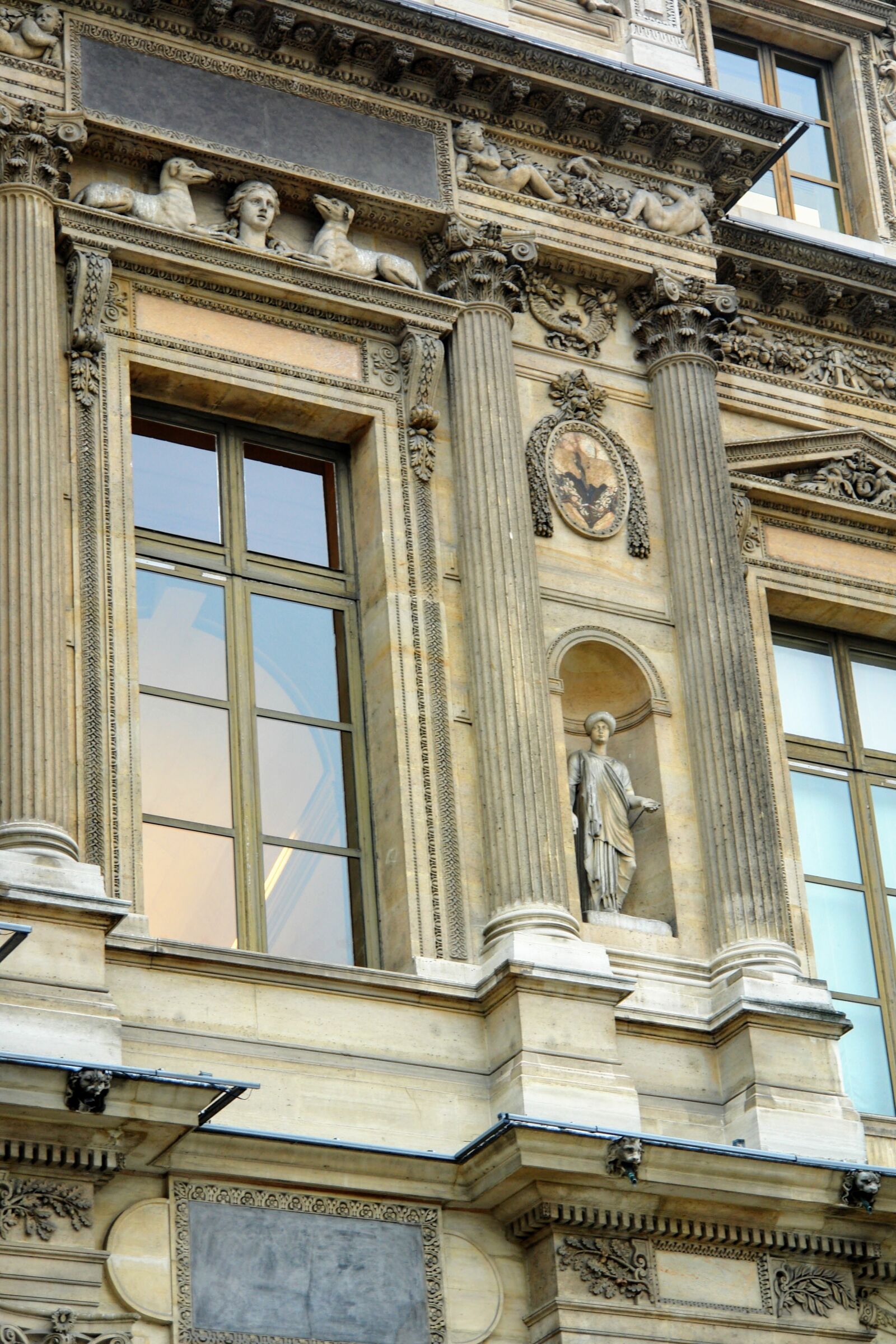 Sony DSC-R1 sample photo. Paris, facade, architecture photography