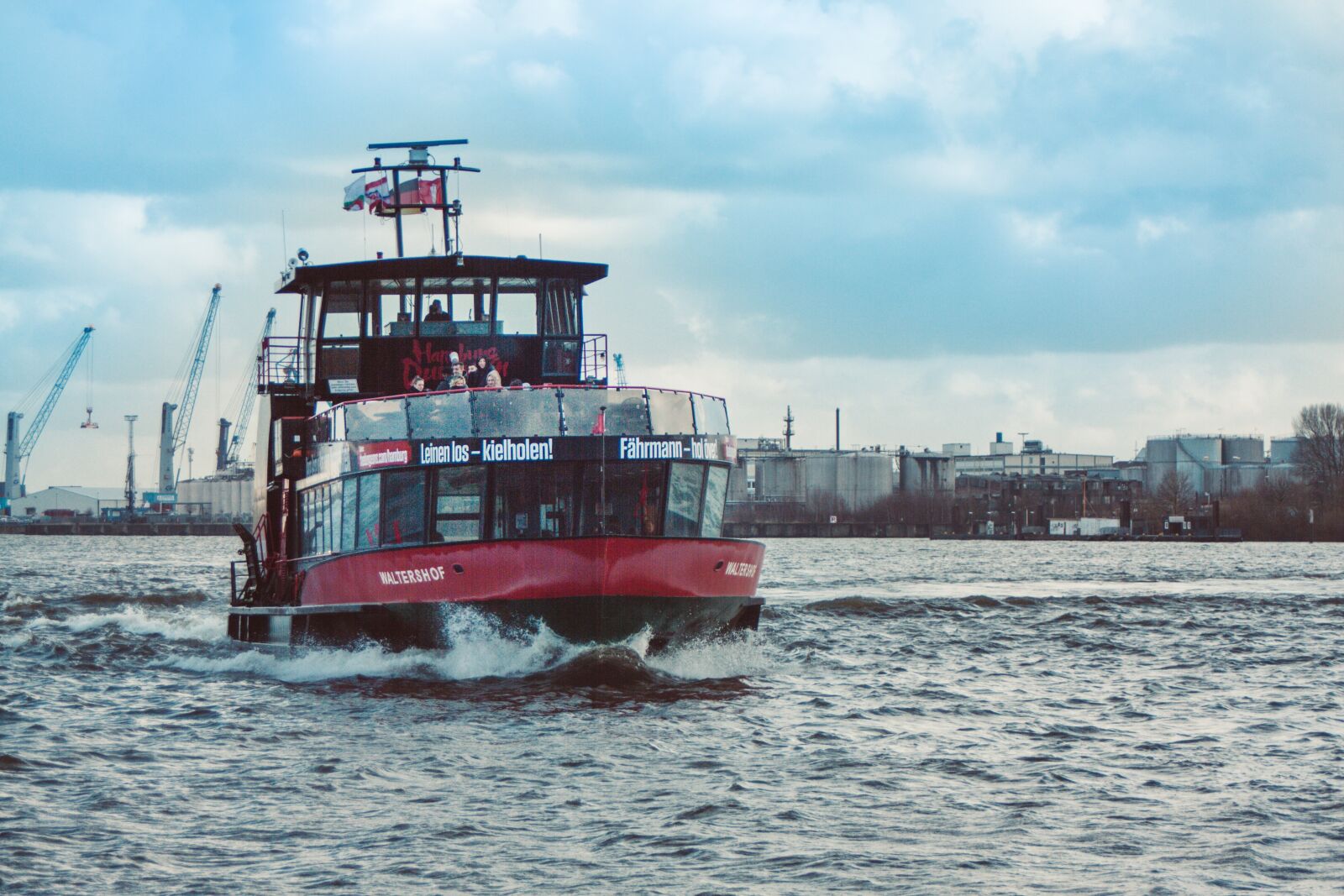 Canon EF 28-80mm f/3.5-5.6 sample photo. Hamburg, hanseatic city, ship photography