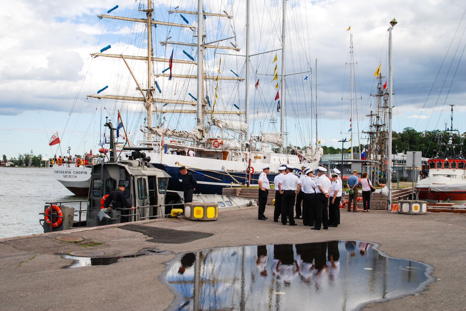 Nikon D80 sample photo. Finland, helsinki, ship photography