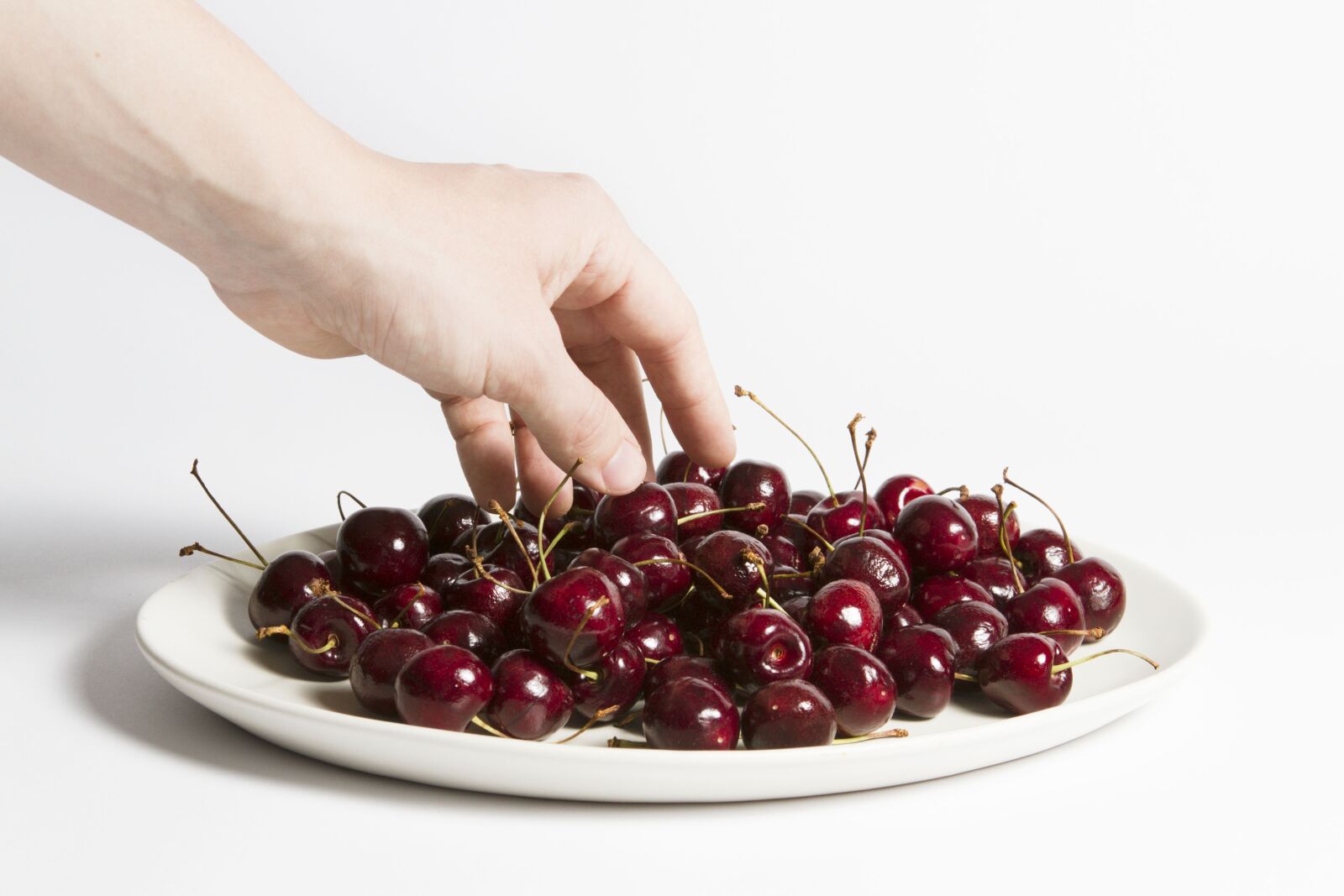 Canon EOS 7D + Canon EF 24-70mm F2.8L USM sample photo. Cherries, food, fruits photography