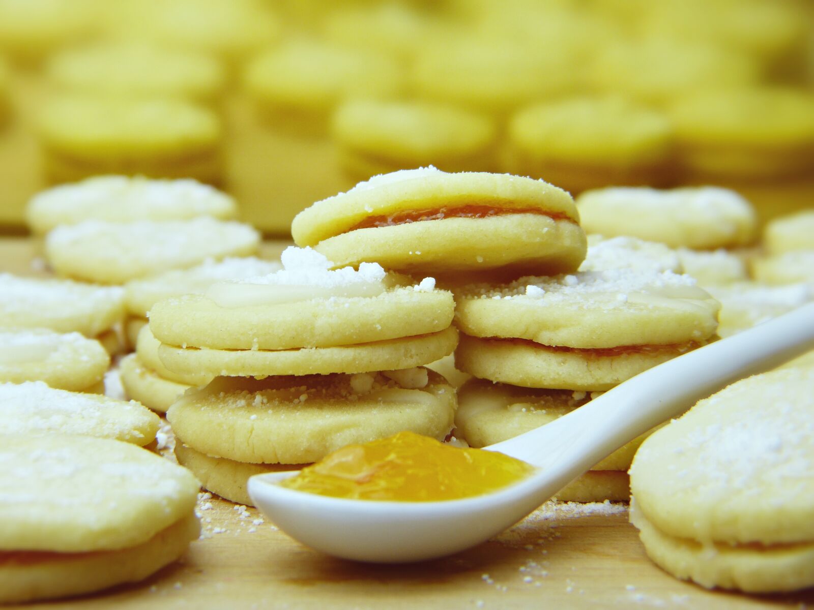 Panasonic Lumix DMC-FZ150 sample photo. Cookie, dough, jam photography