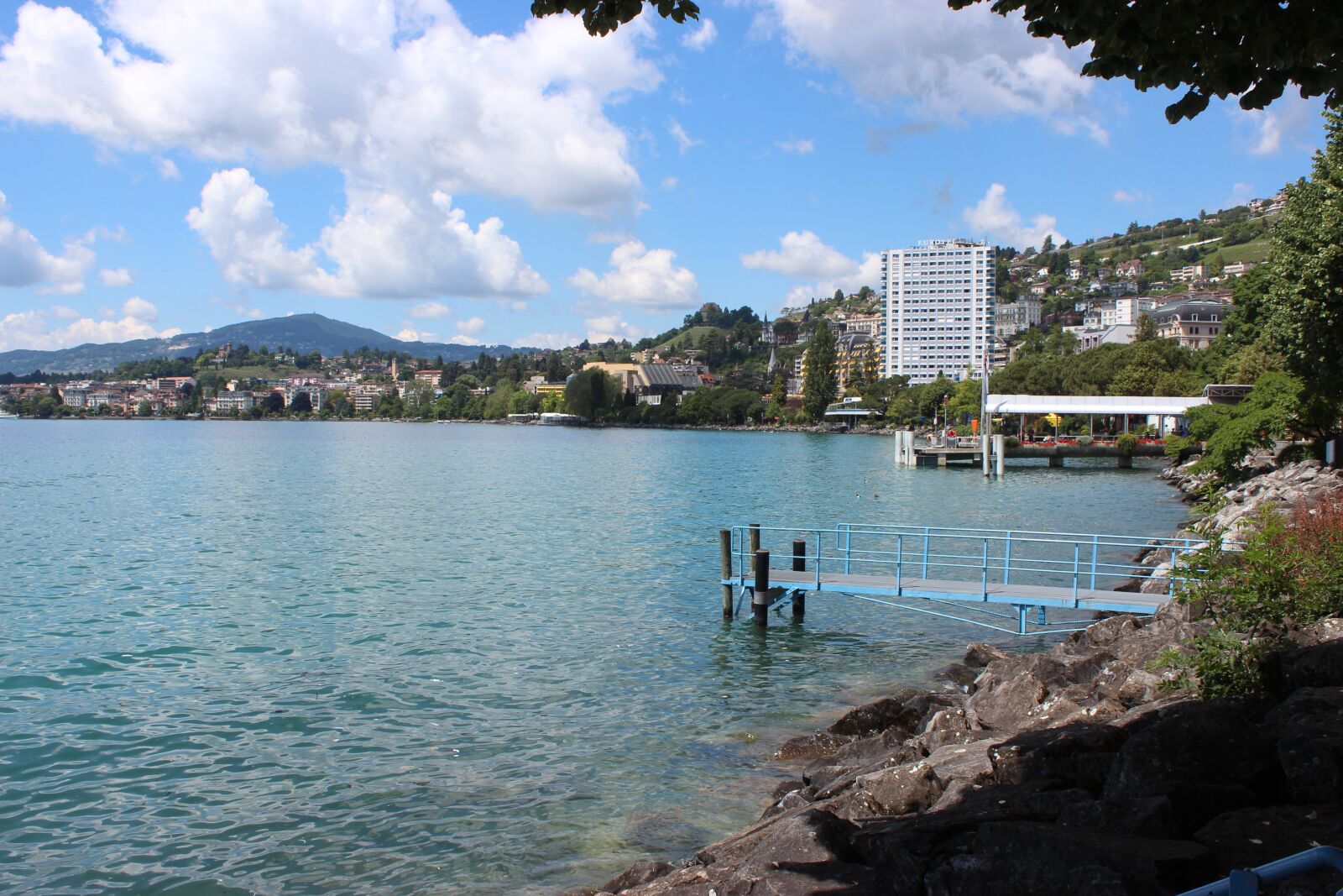 Canon EOS 600D (Rebel EOS T3i / EOS Kiss X5) sample photo. Montreux, switzerland, lake photography