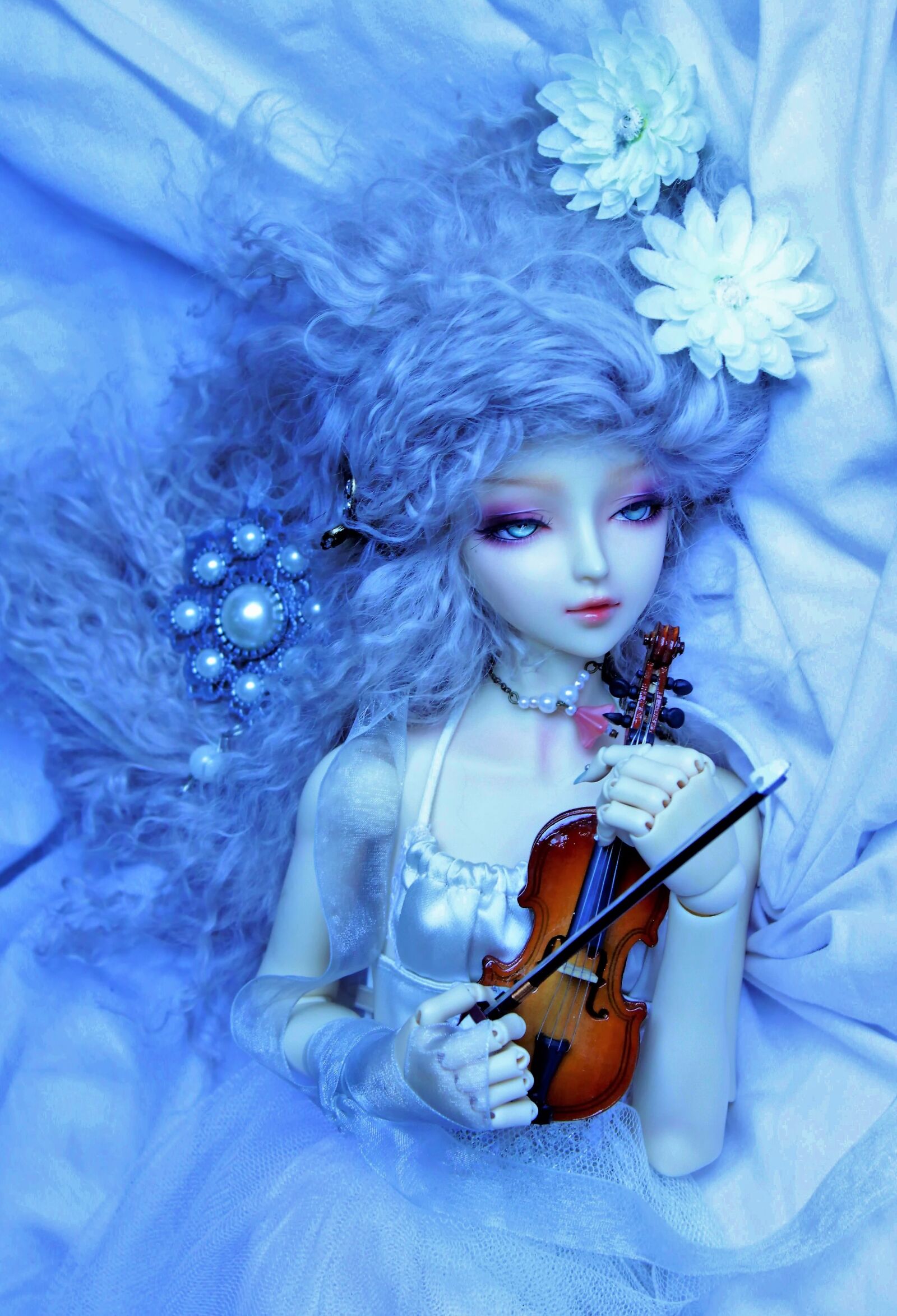 Canon EOS 500D (EOS Rebel T1i / EOS Kiss X3) sample photo. Sweetness, doll, violin photography