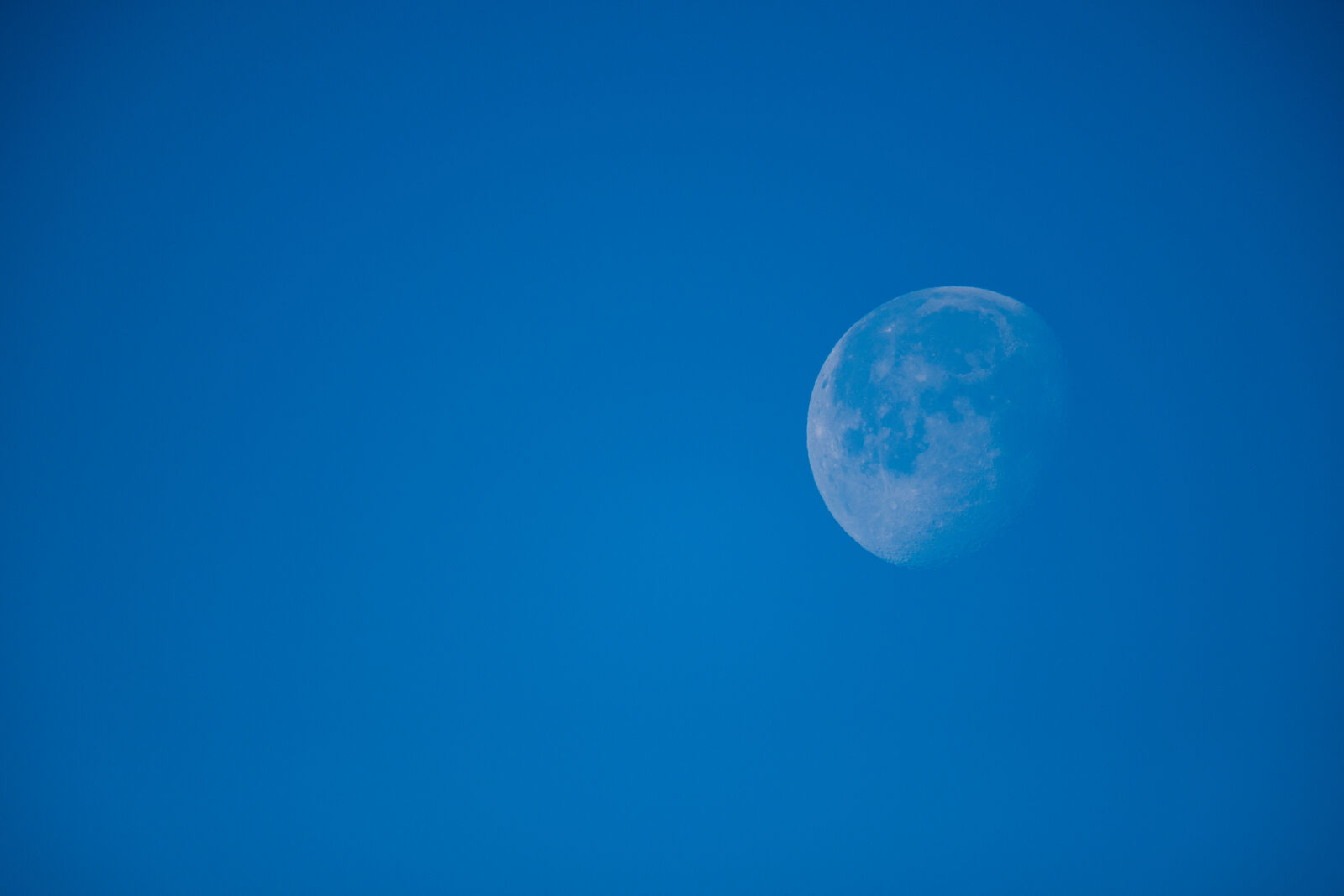 Fujifilm X-H2 sample photo. That might be moon photography
