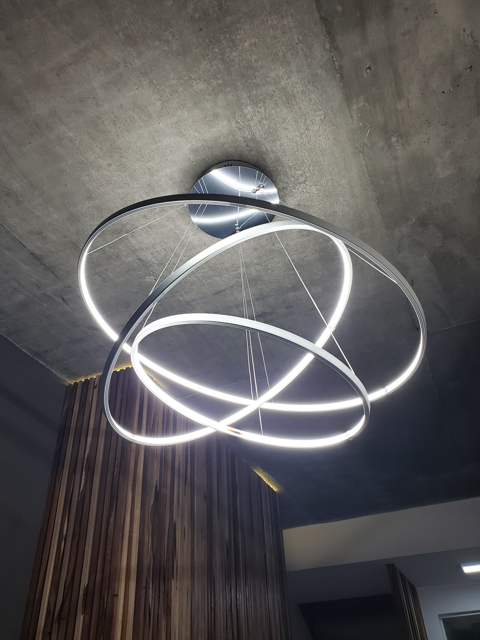 Samsung Galaxy S9+ sample photo. Light, design, decoration photography