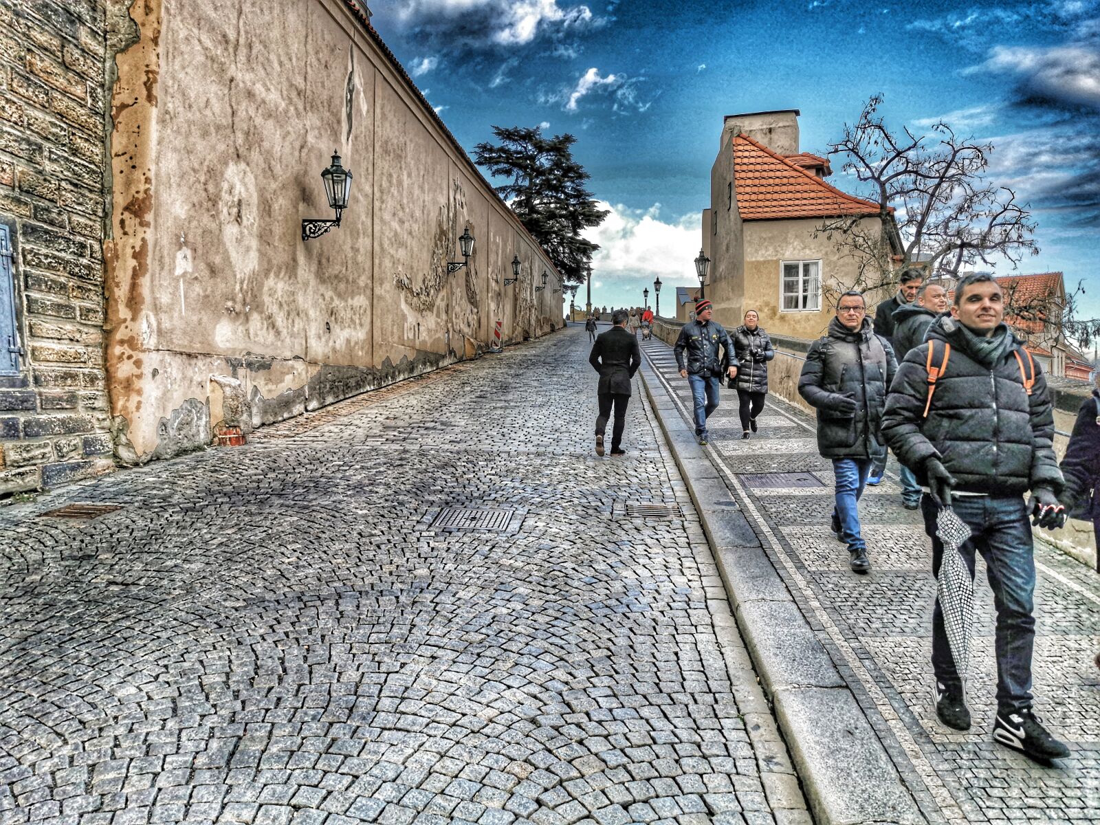 HUAWEI P30 Pro sample photo. Street, city, people photography
