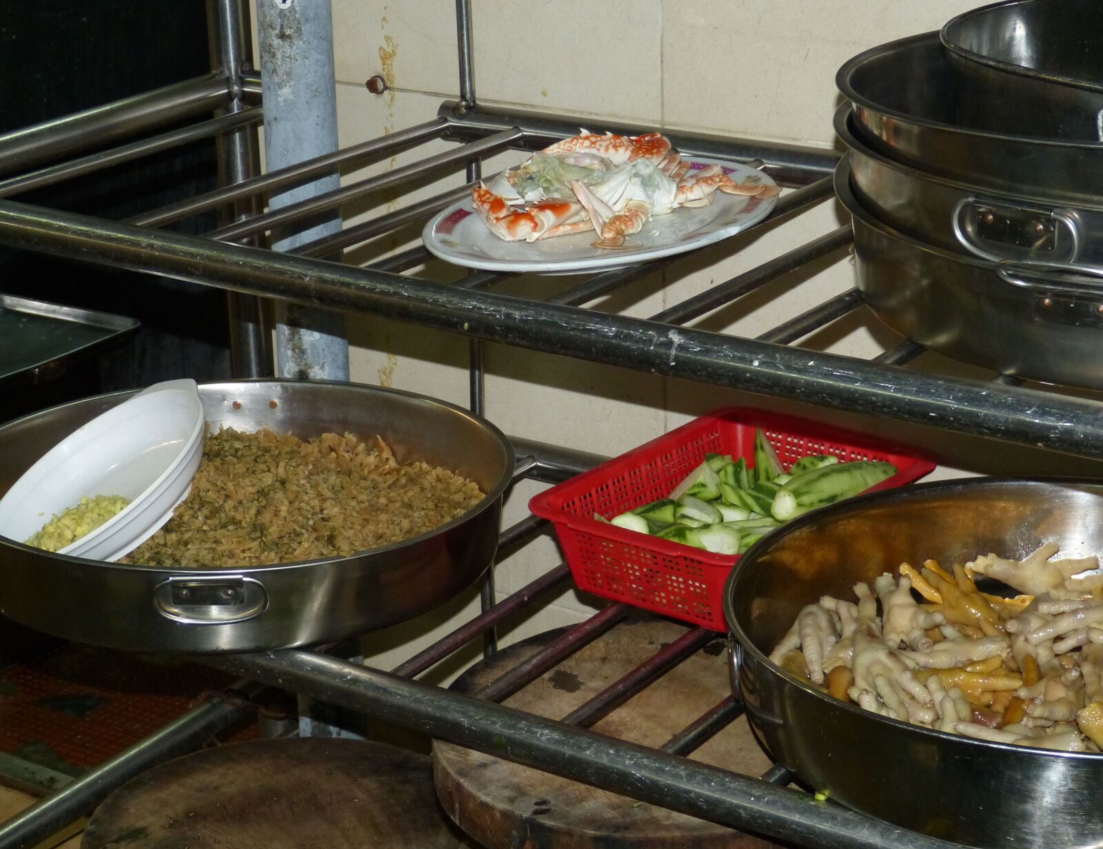 Panasonic Lumix DMC-FZ150 sample photo. Hong kong, china, kitchen photography
